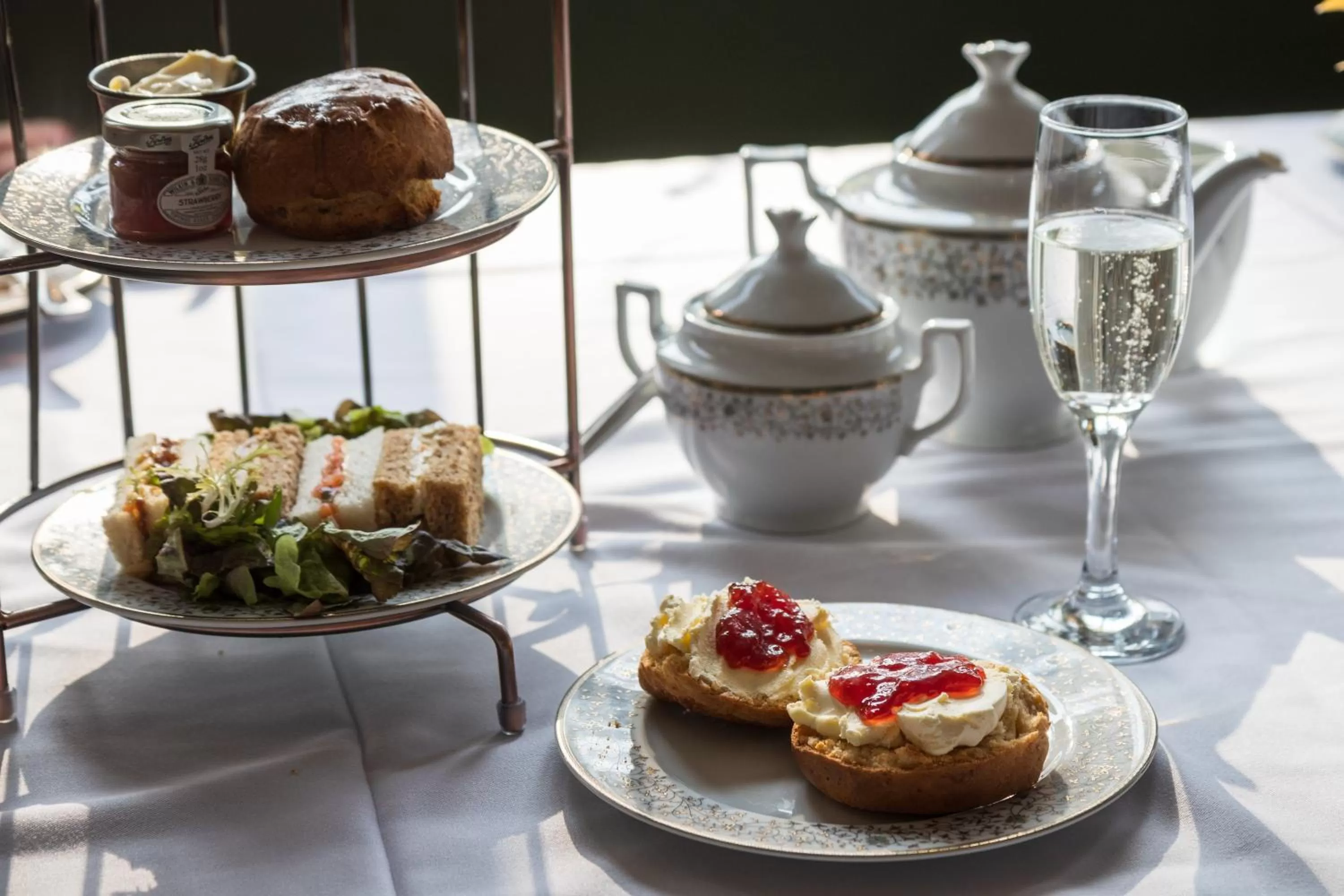 Restaurant/places to eat in Sprowston Manor Hotel, Golf & Country Club