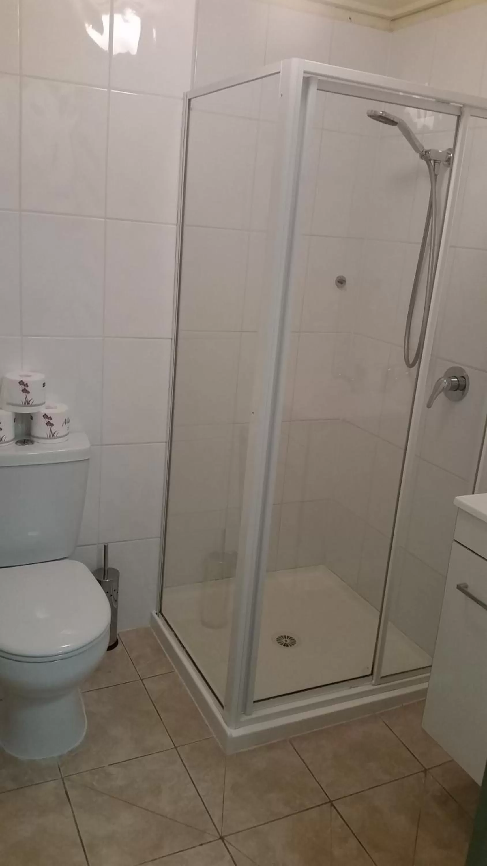 Bathroom in Cedarwood Apartments