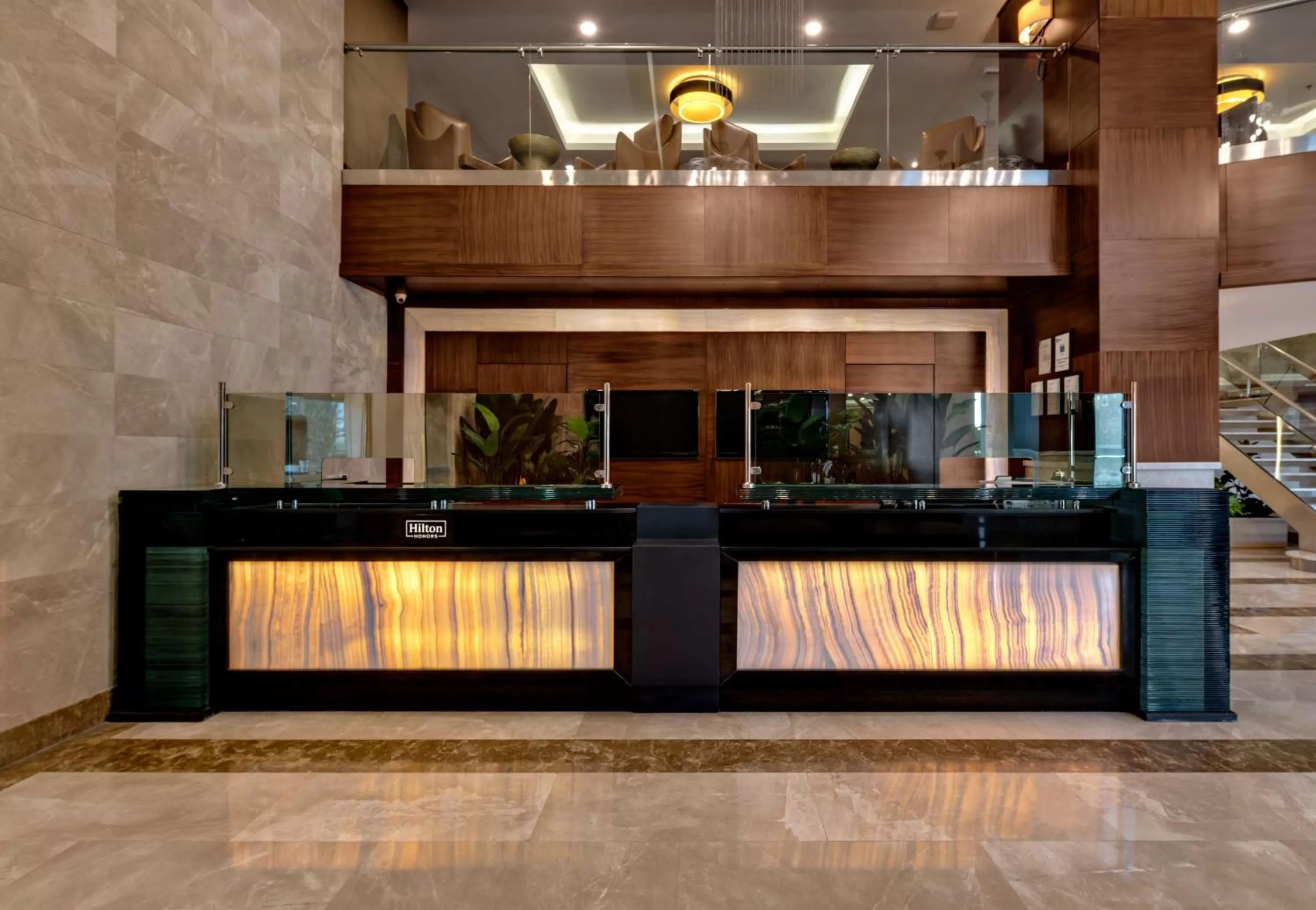 Lobby or reception in Doubletree by Hilton Van