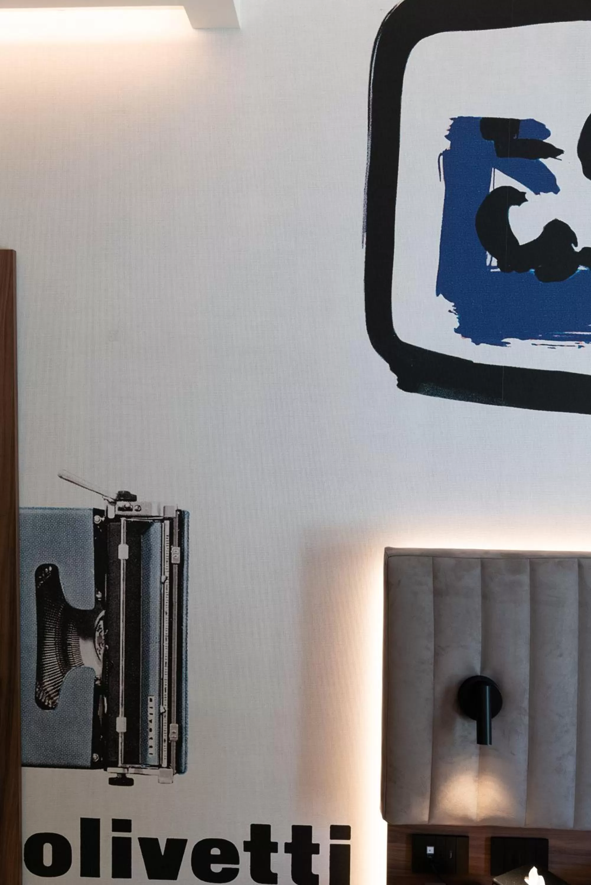 Logo/Certificate/Sign in 3T Boutique Hotel