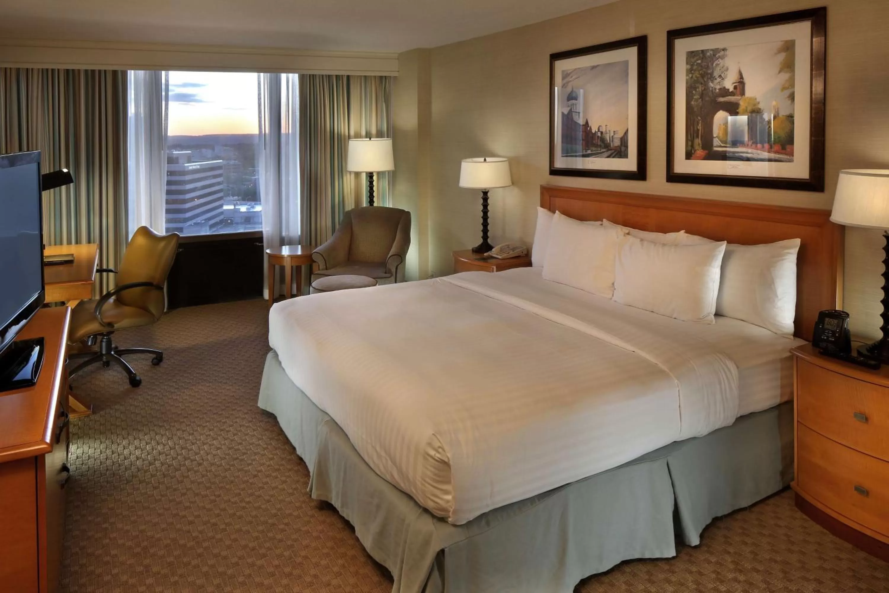 King Room in DoubleTree by Hilton Hartford Downtown