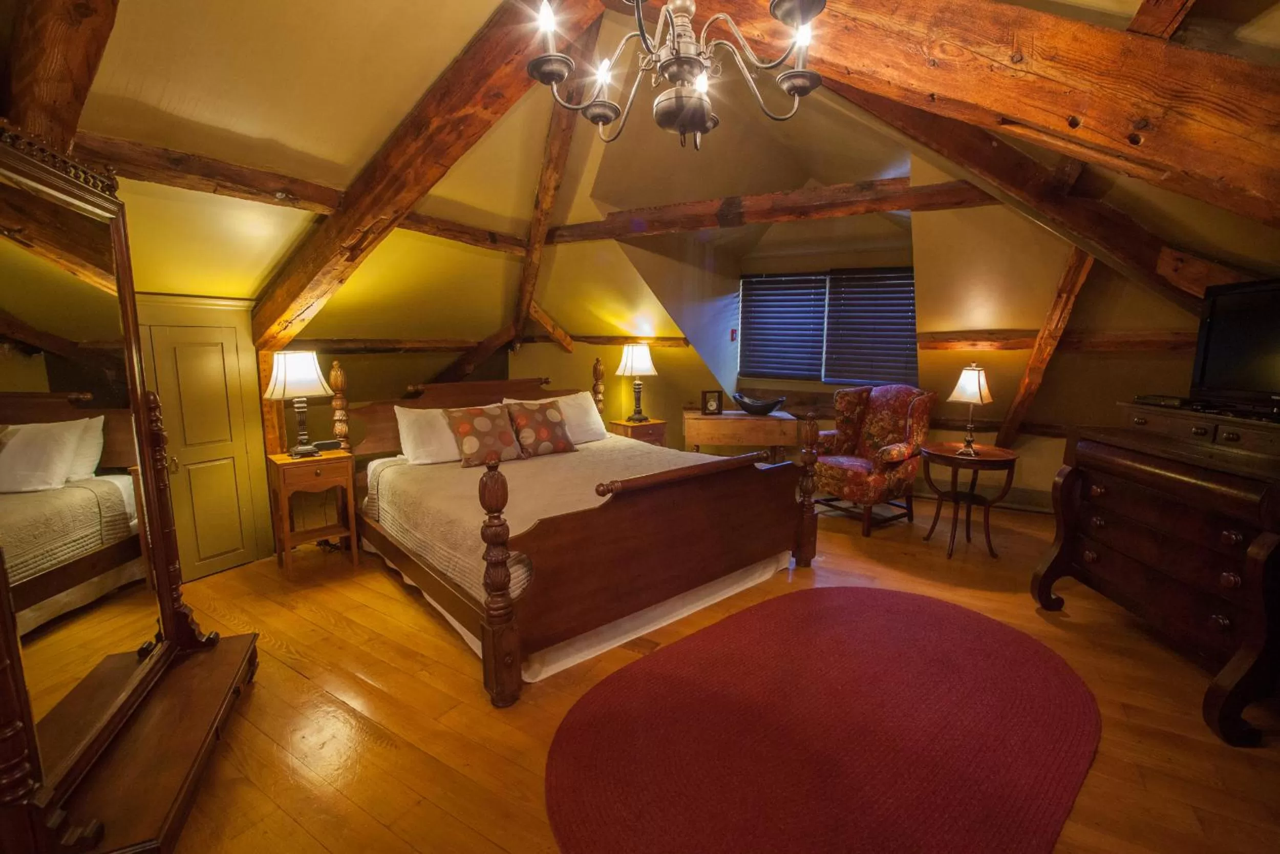 Photo of the whole room, Bed in Fairholm Boutique Inns