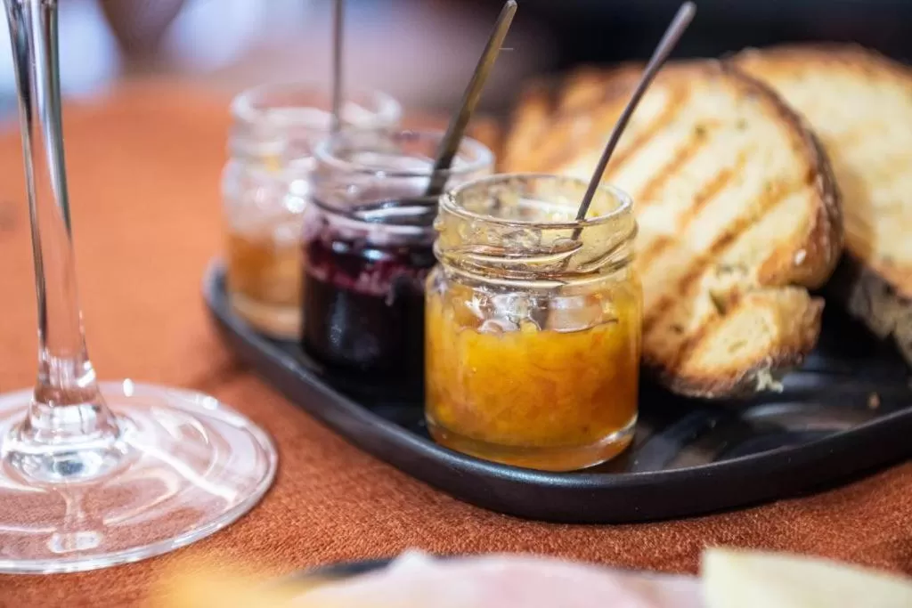 Breakfast in Historico Loft & Rooms Palazzo Adragna XIX