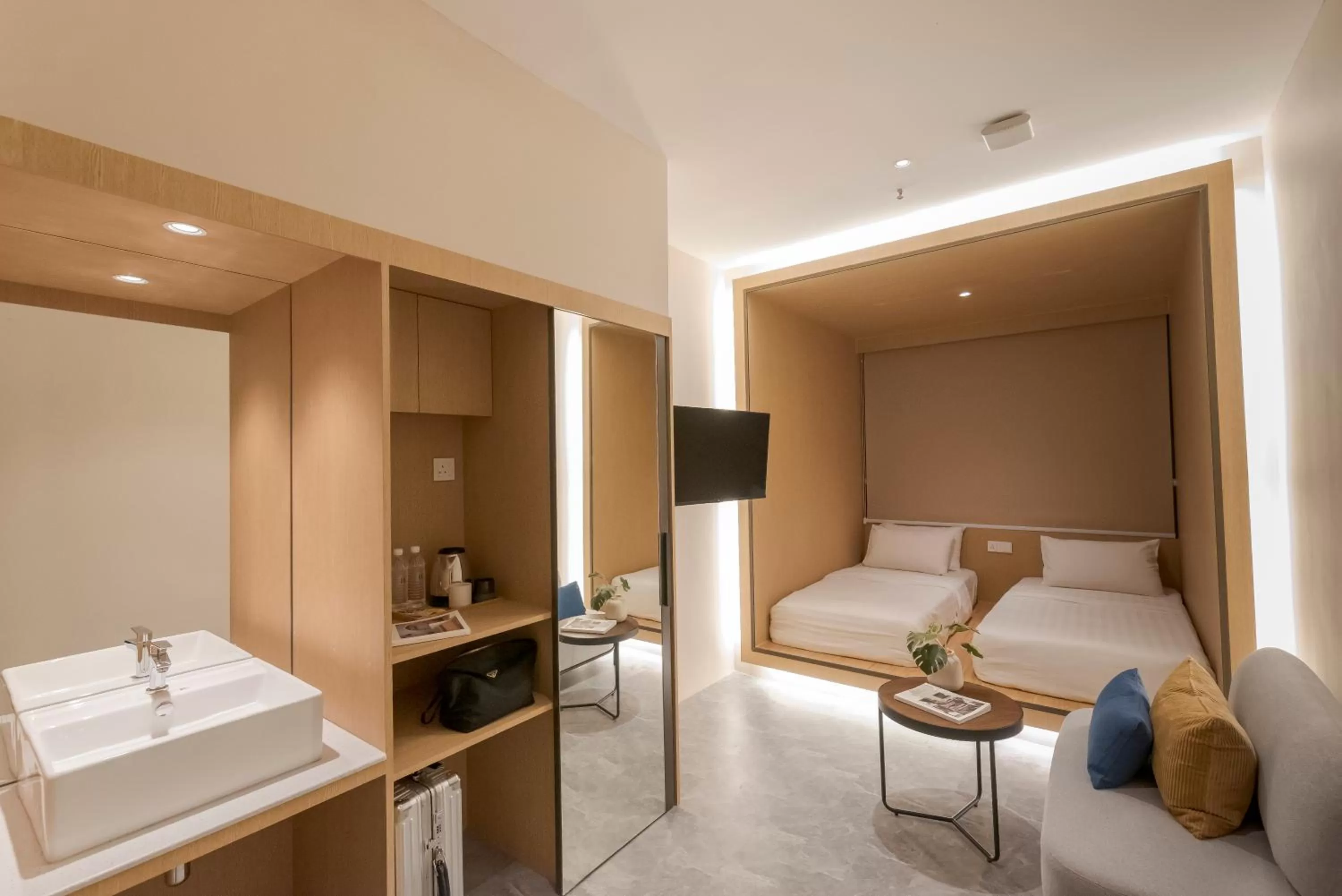 Photo of the whole room, Bed in Harper Boutique Hotel at Sutera Avenue