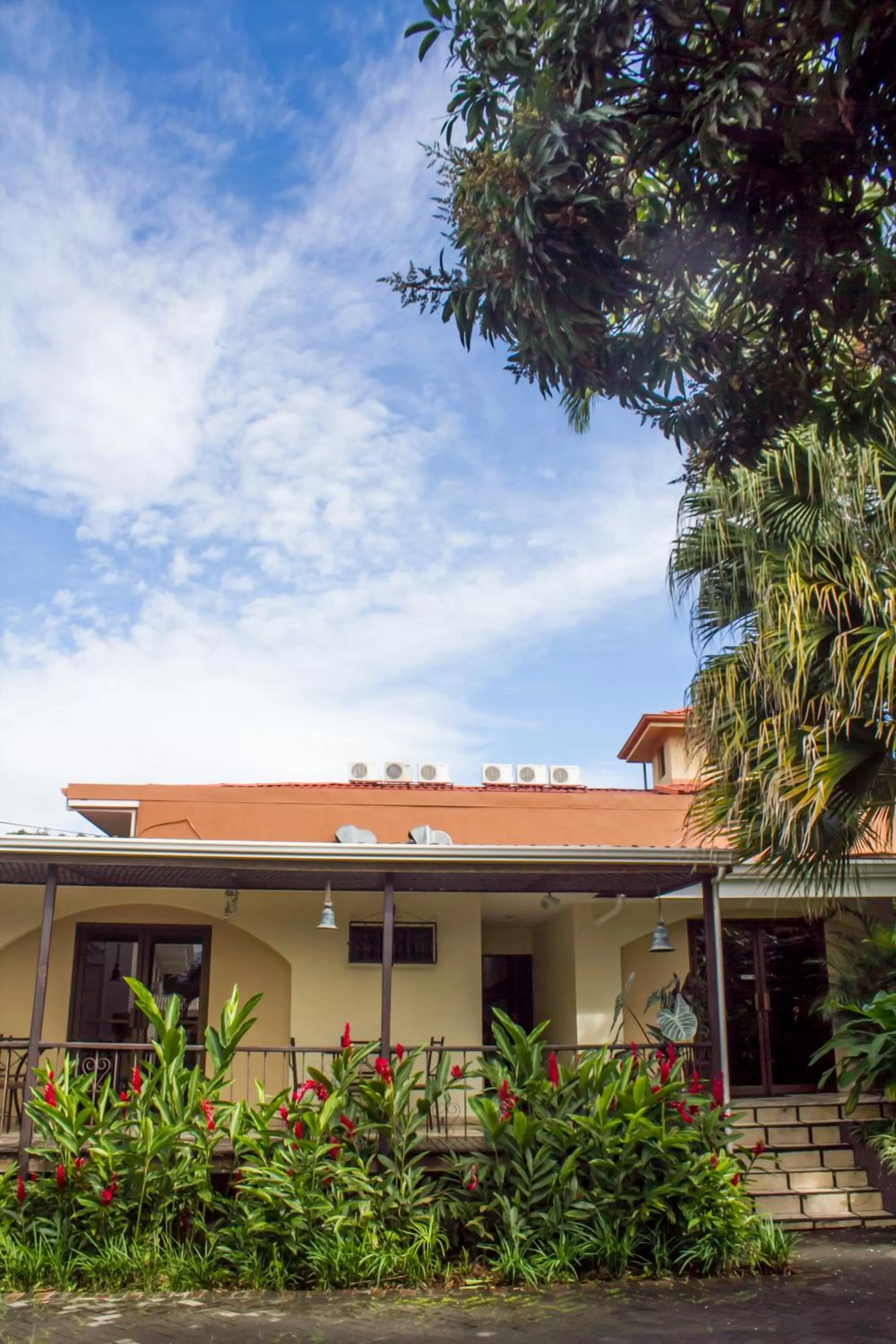 Decorative detail in La Riviera Hotel