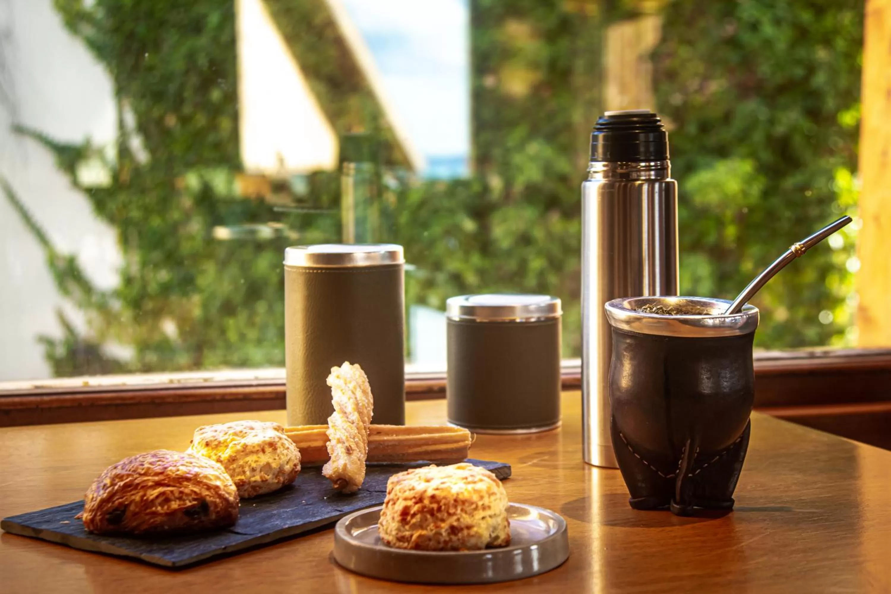 Restaurant/places to eat in Mirador del Lago Hotel