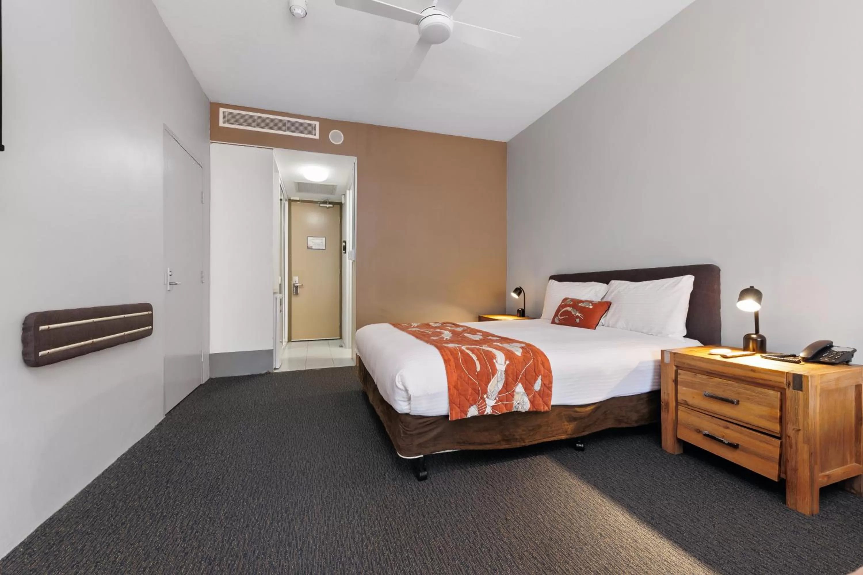 Bedroom, Bed in Mercure Kakadu Crocodile