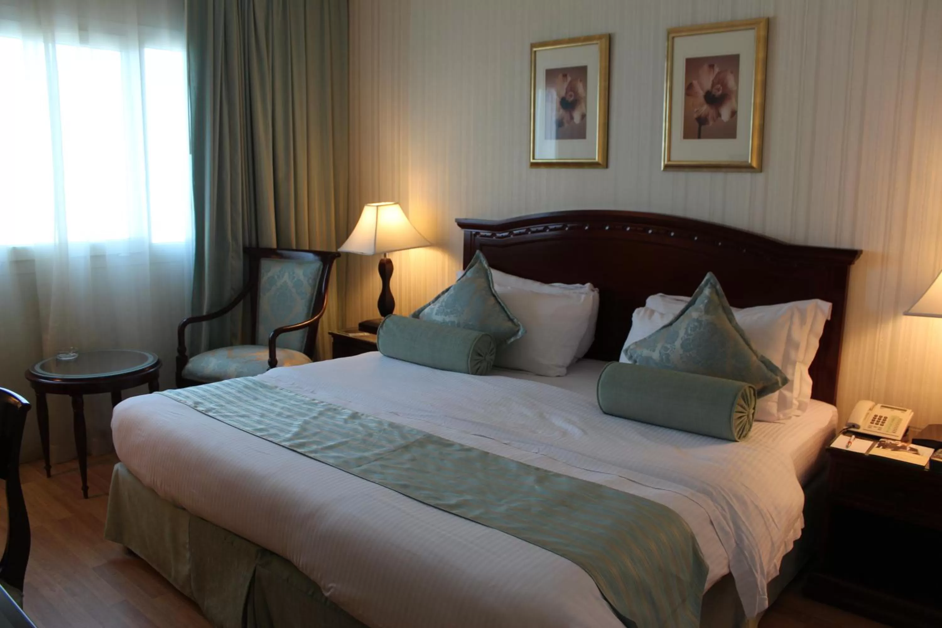 Bedroom, Bed in Swiss Al Hamra Hotel