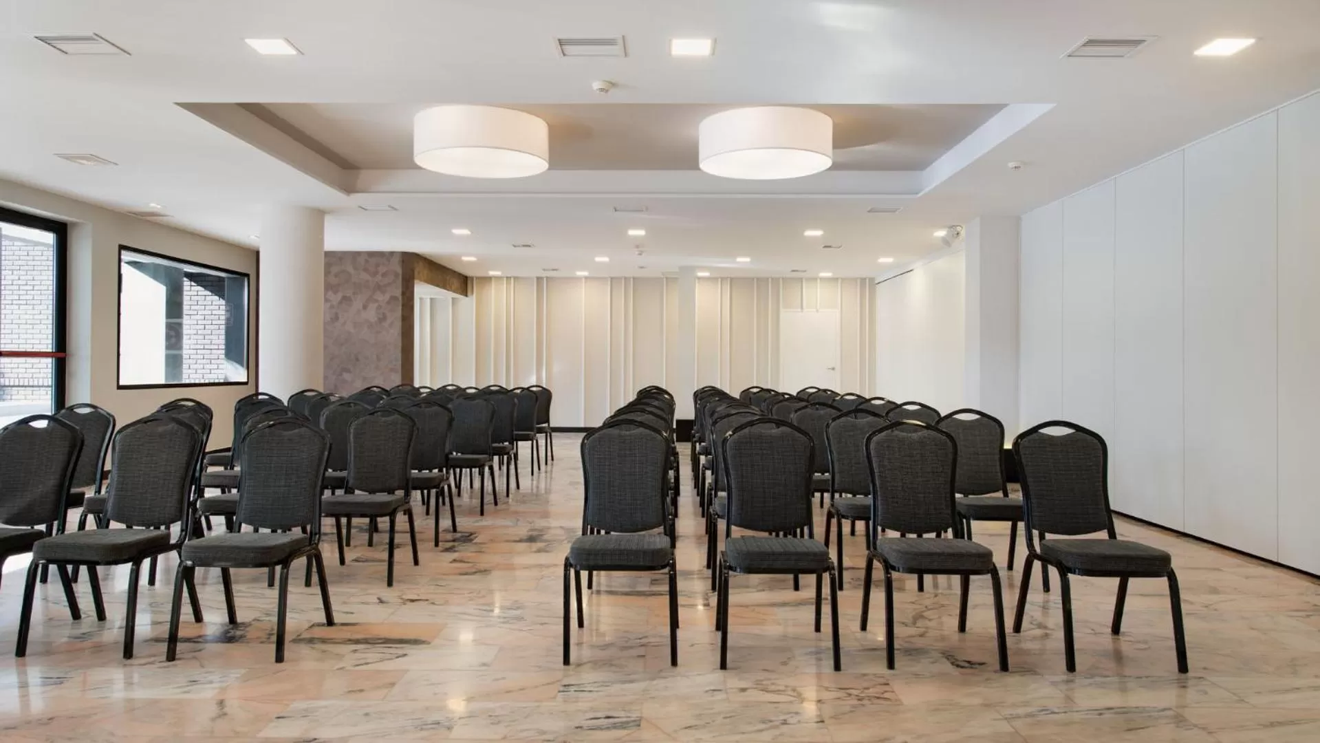 Meeting/conference room in Hotel Parque Real
