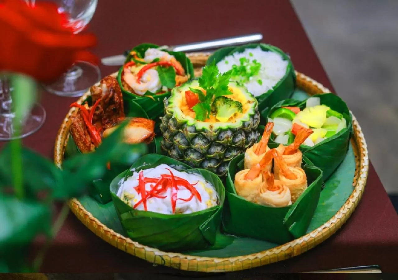 Restaurant/places to eat in Ladear Privilege Rooms