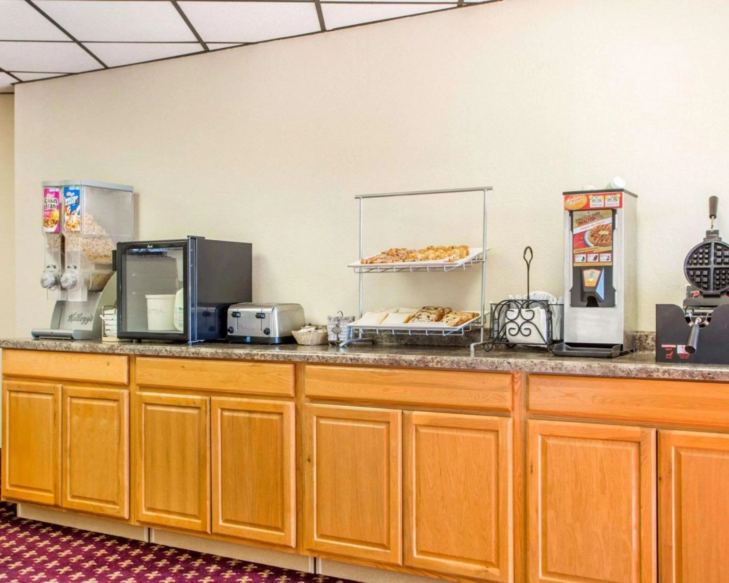Restaurant/places to eat in Econo Lodge Inn & Suites Stevens Point