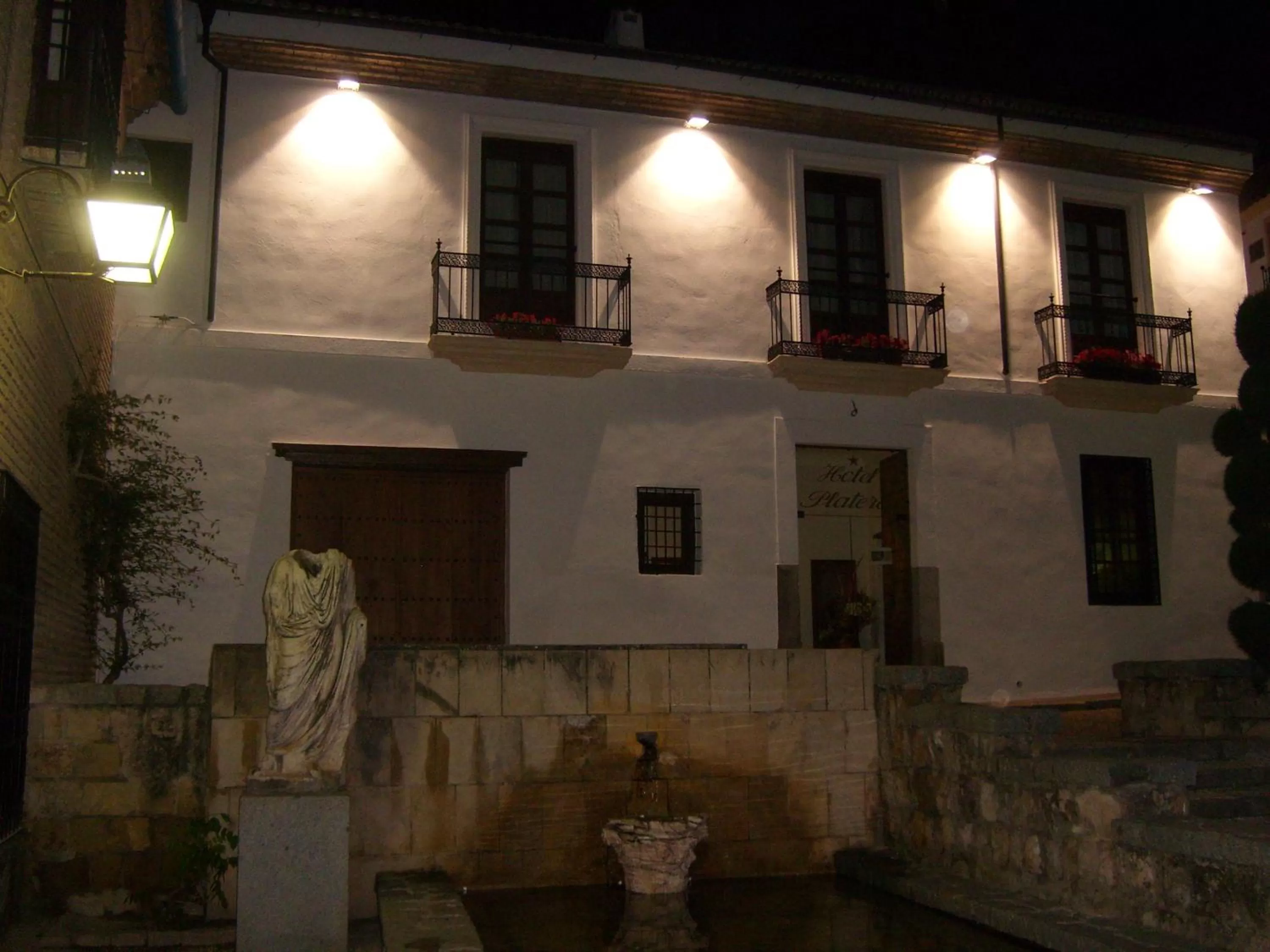 Facade/entrance in Hotel Plateros