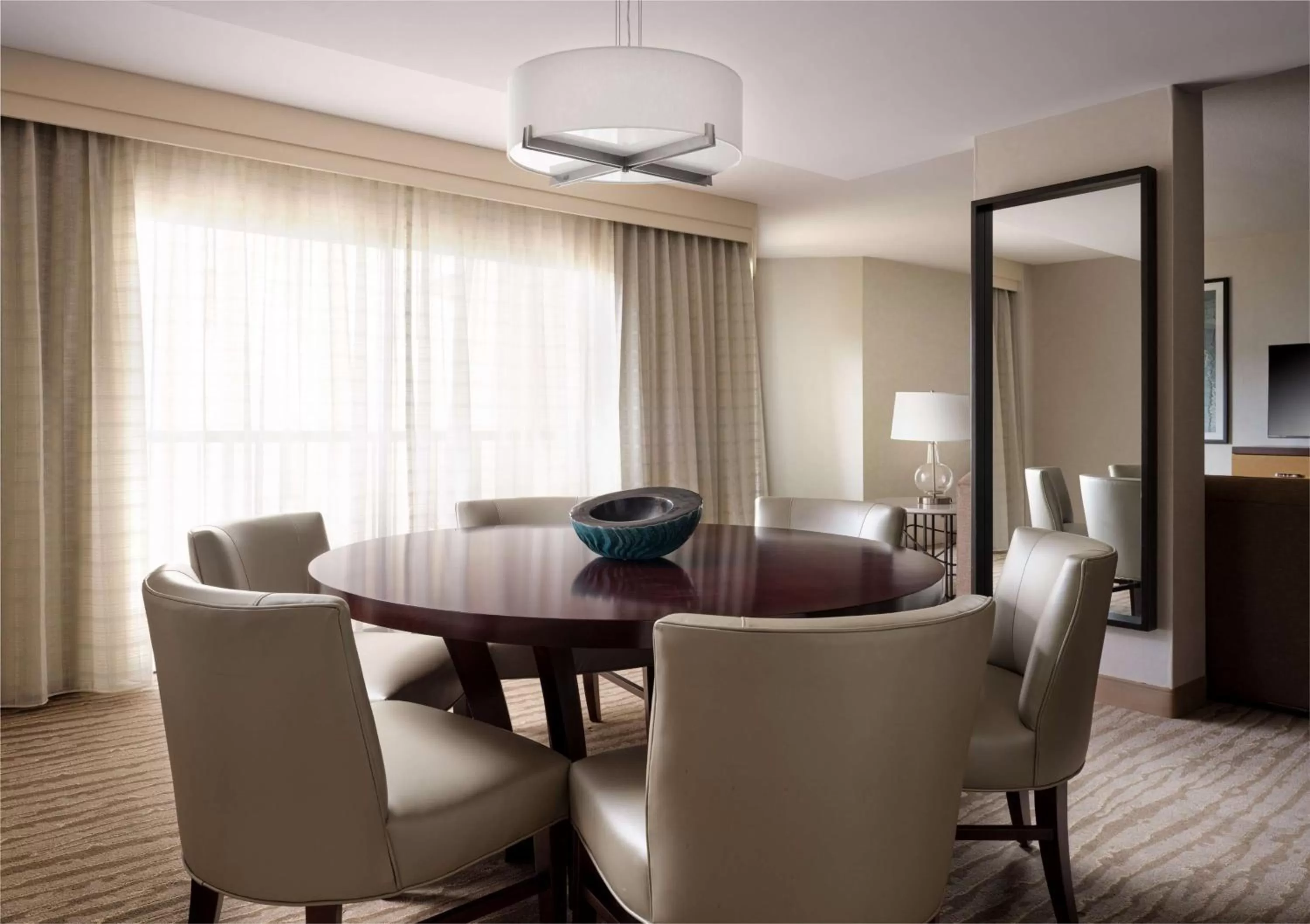 Photo of the whole room in Sonesta Redondo Beach and Marina