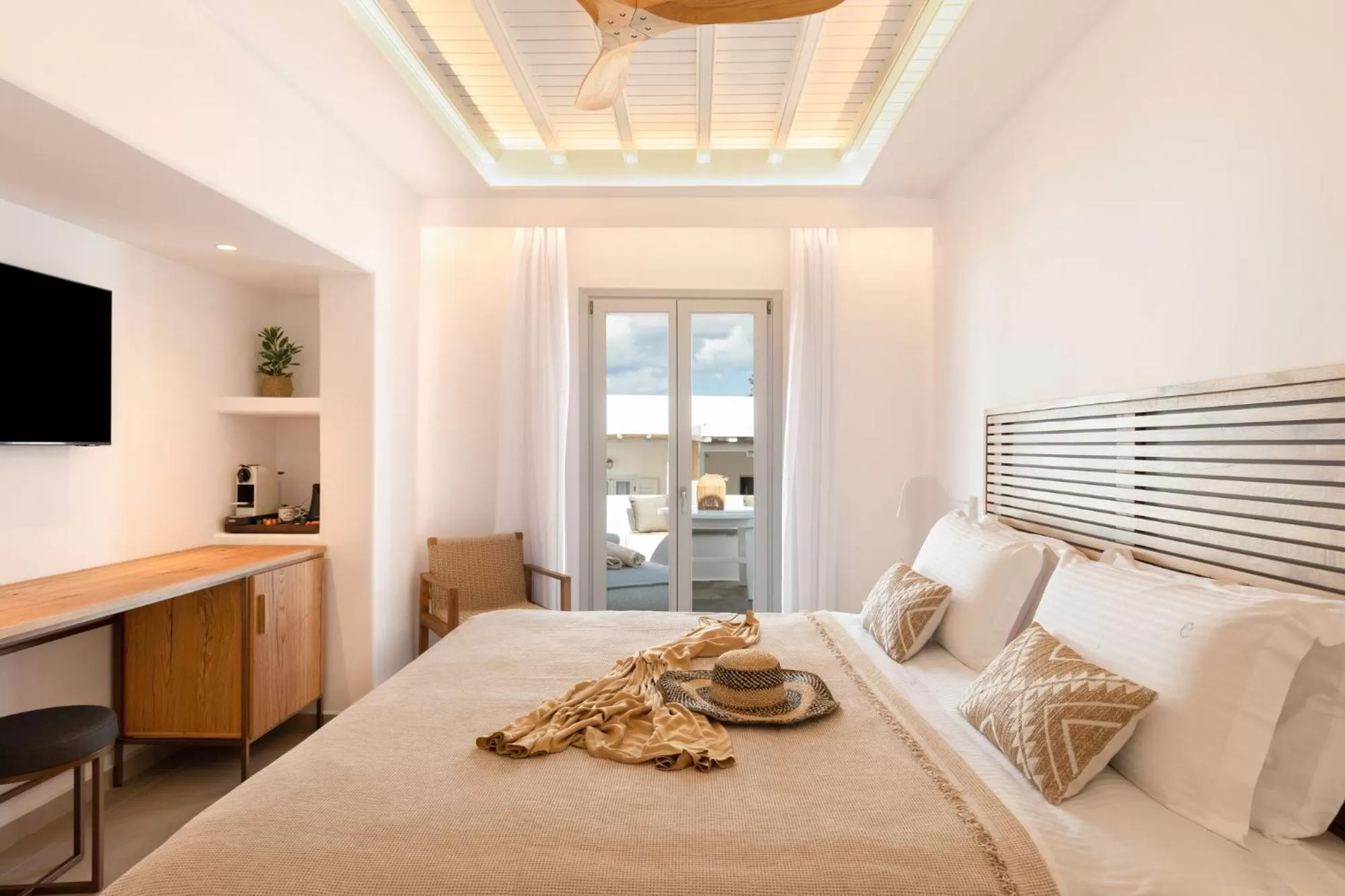 Photo of the whole room, Bed in Elena Hotel Mykonos