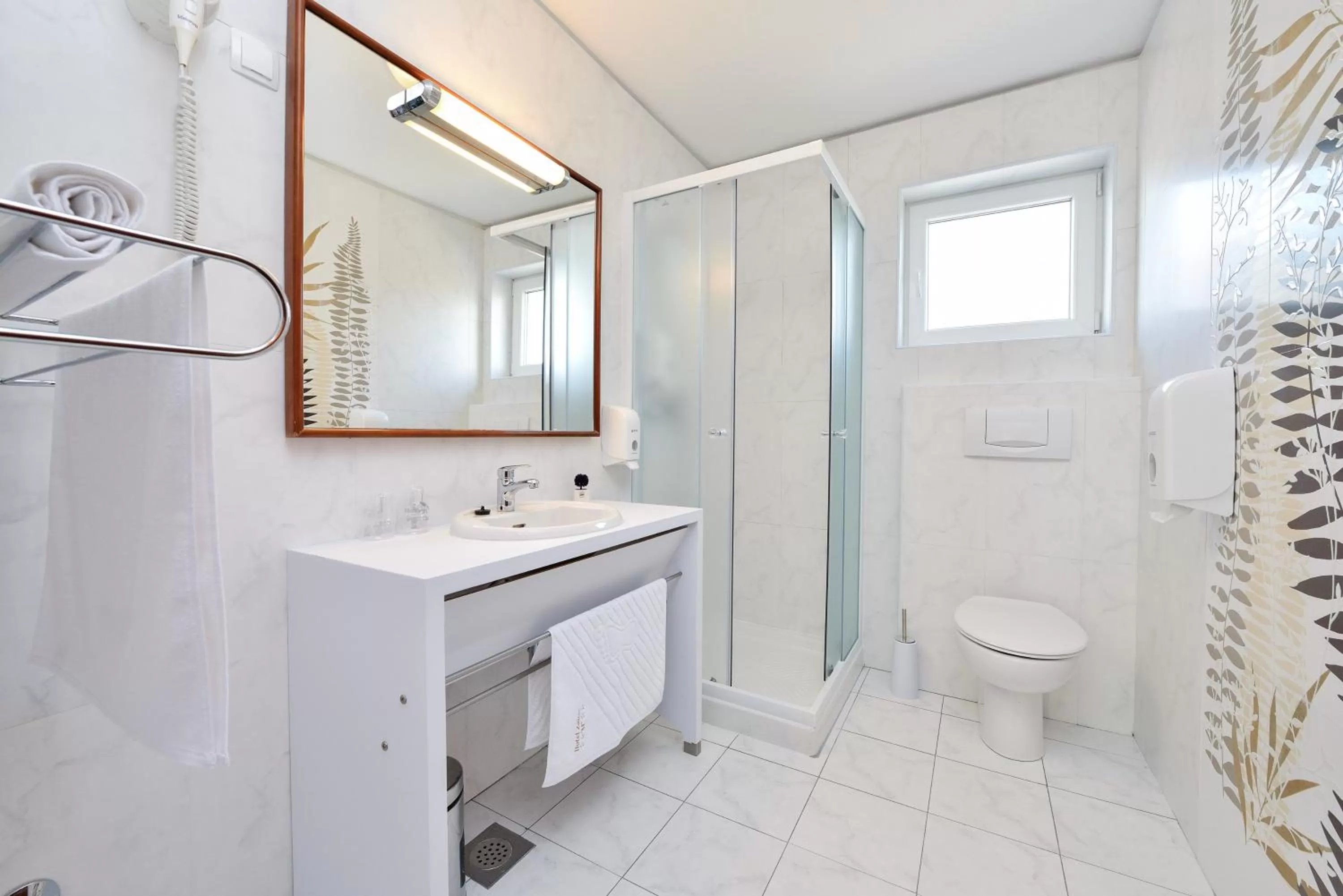 Shower in Hotel ZaDar