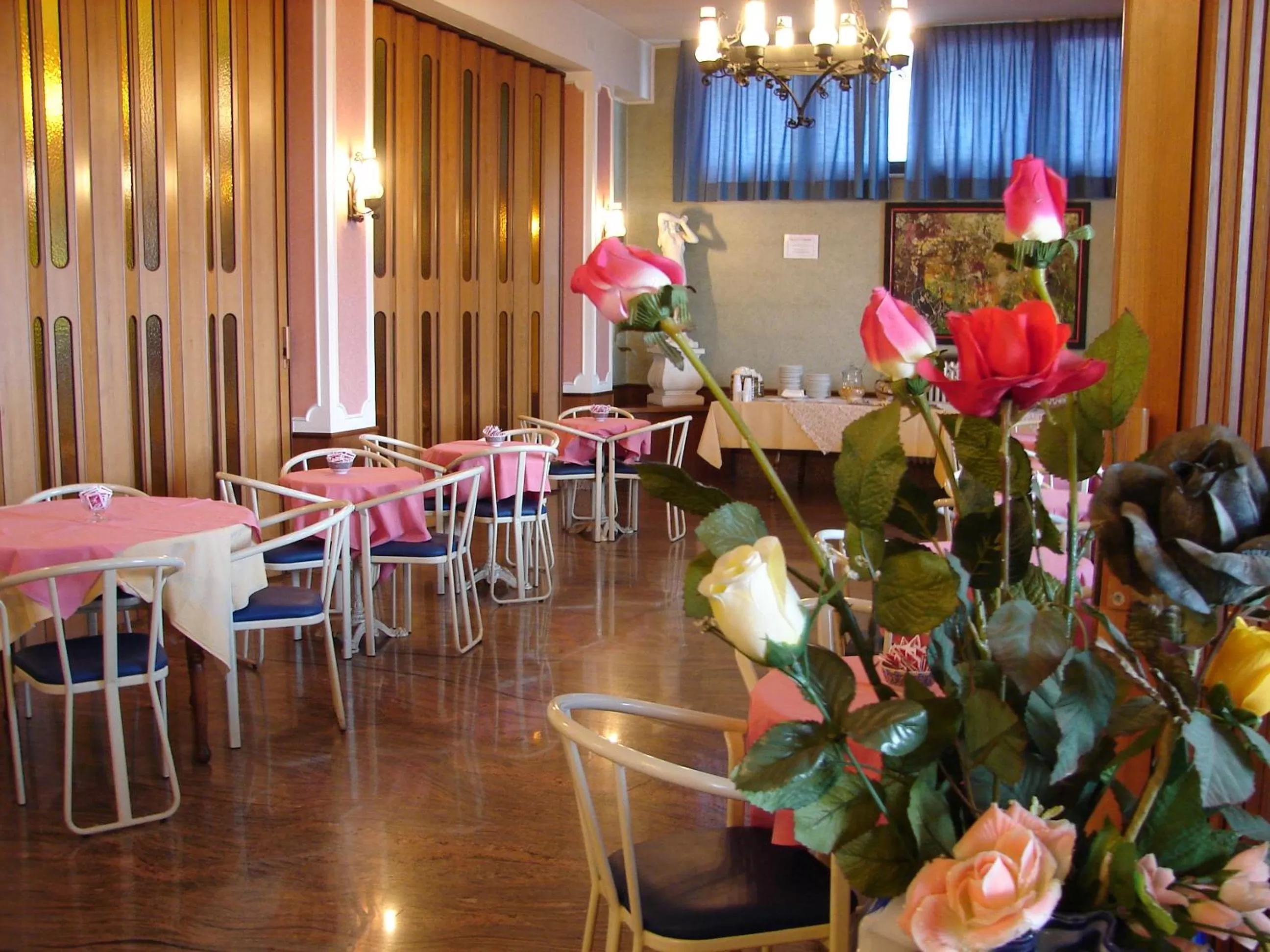 Communal lounge/ TV room in Tourist Hotel