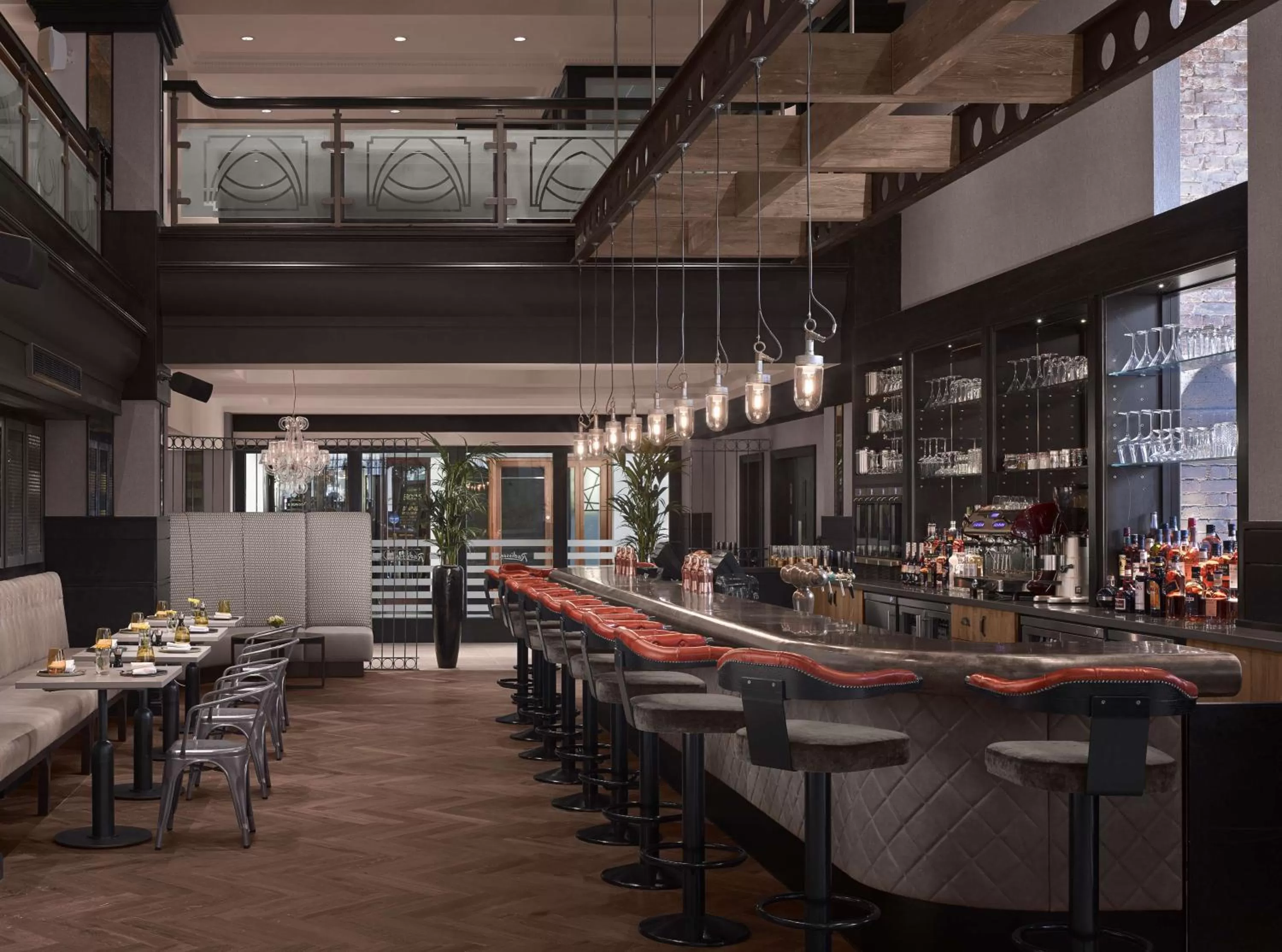 Lounge or bar in Radisson Blu Hotel, Leeds City Centre