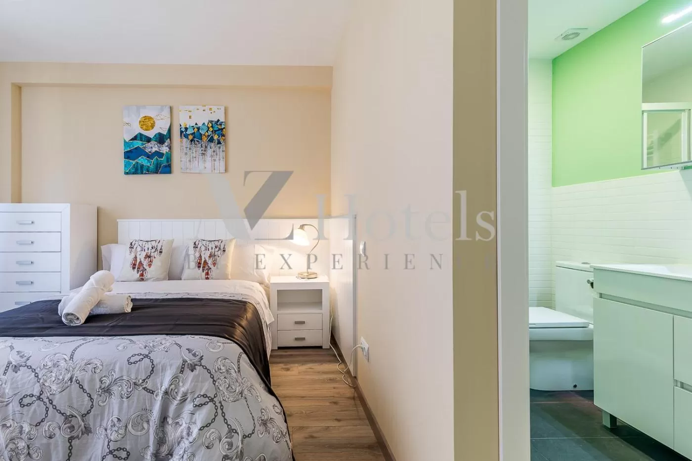 Photo of the whole room, Bed in AYZ Villegas - Auto check-in property