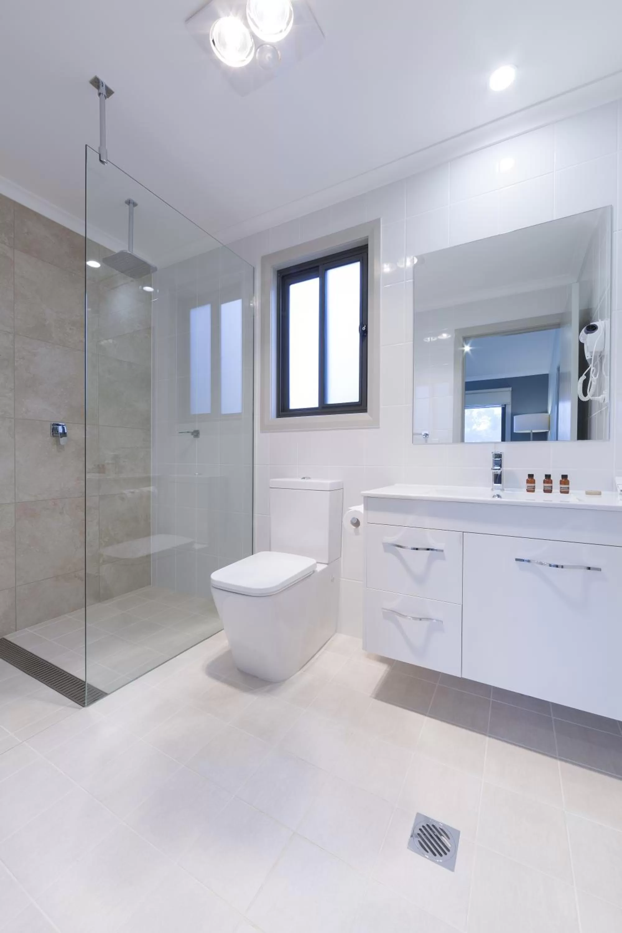 Shower in Alivio Tourist Park Canberra