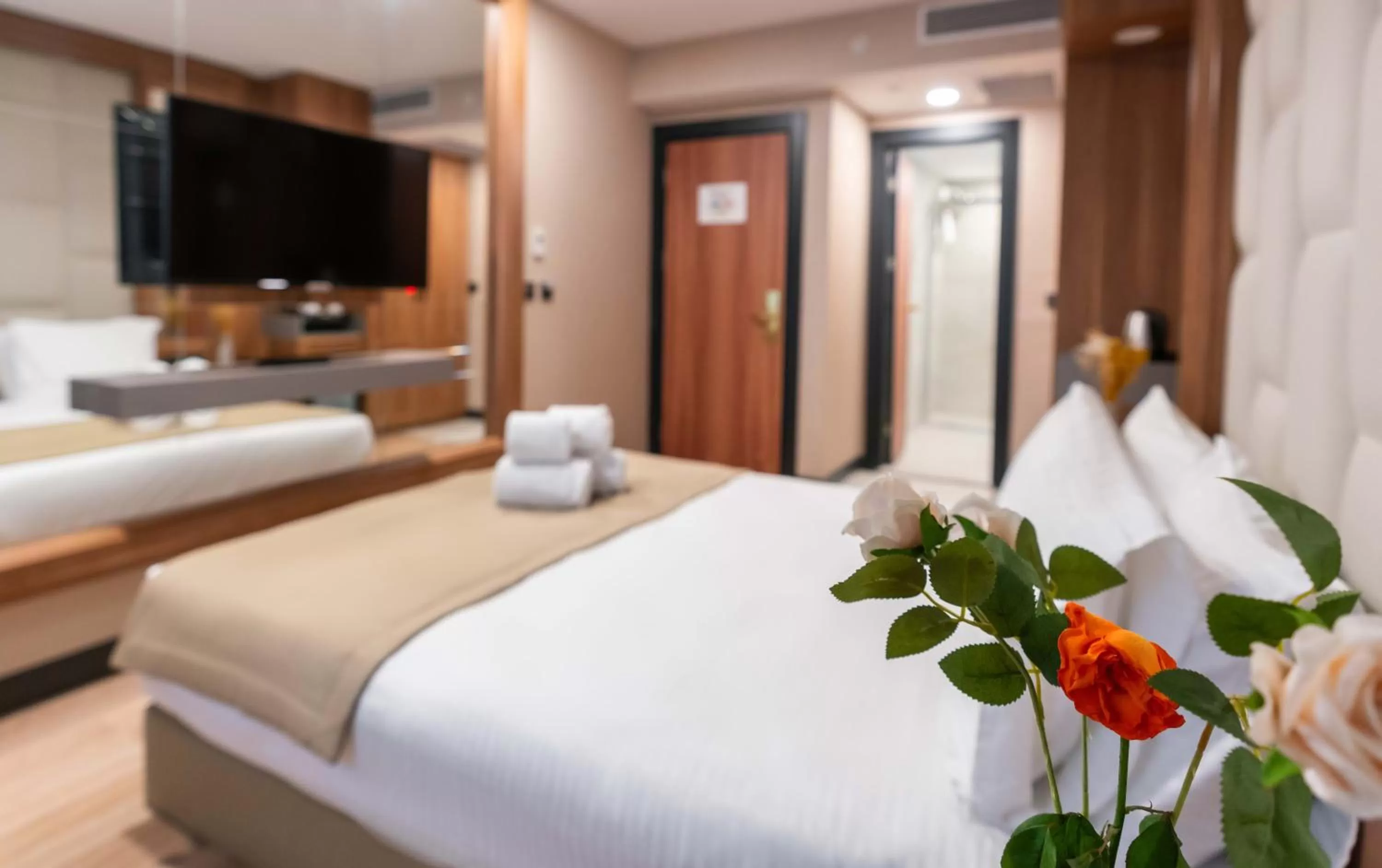 Photo of the whole room, Bed in Four Sides Taksim Lion Hotel&Spa