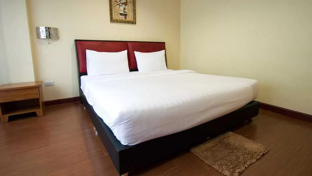 Bed in Bluebird Inn Pattaya