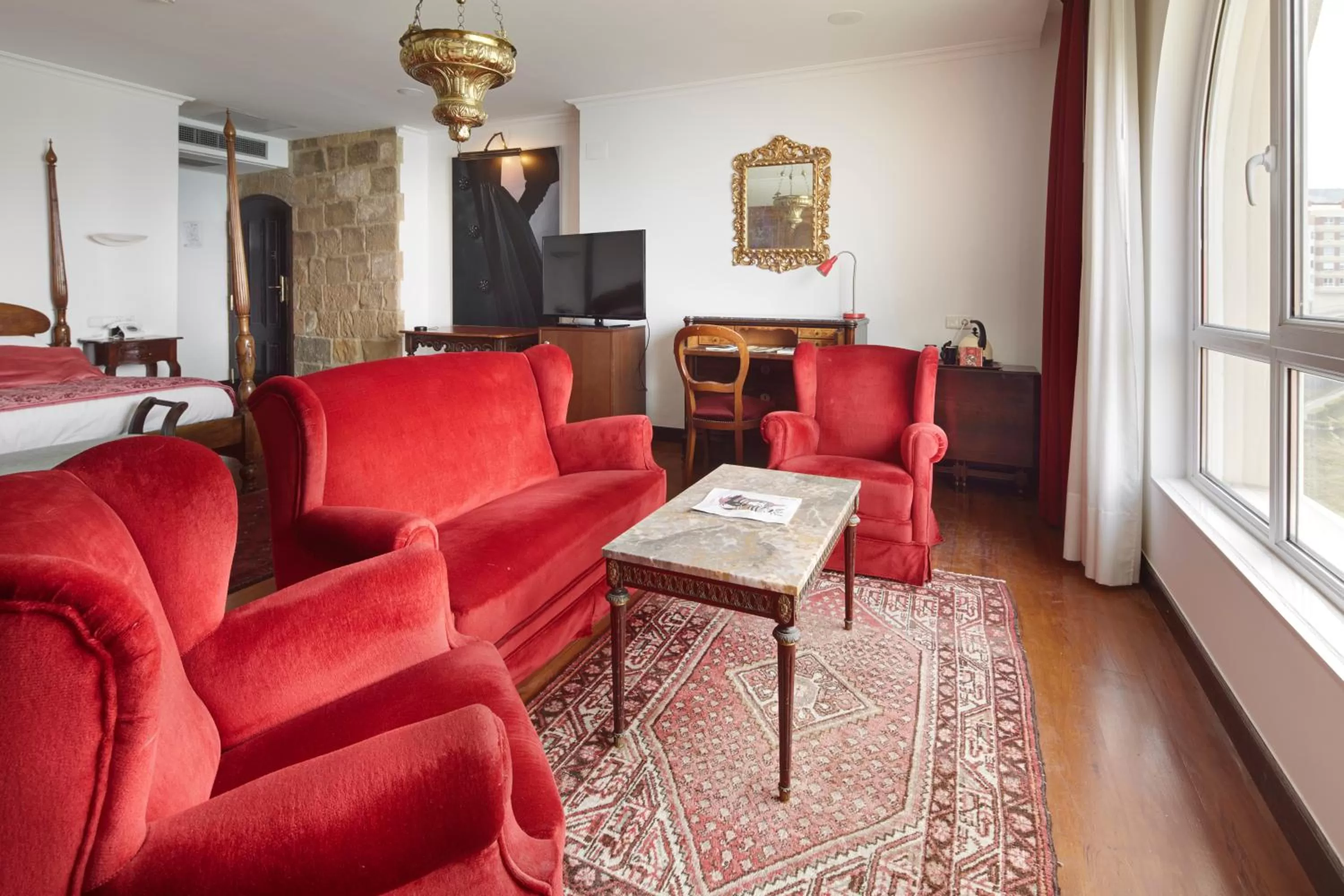 Living room in Saiaz Getaria Hotela