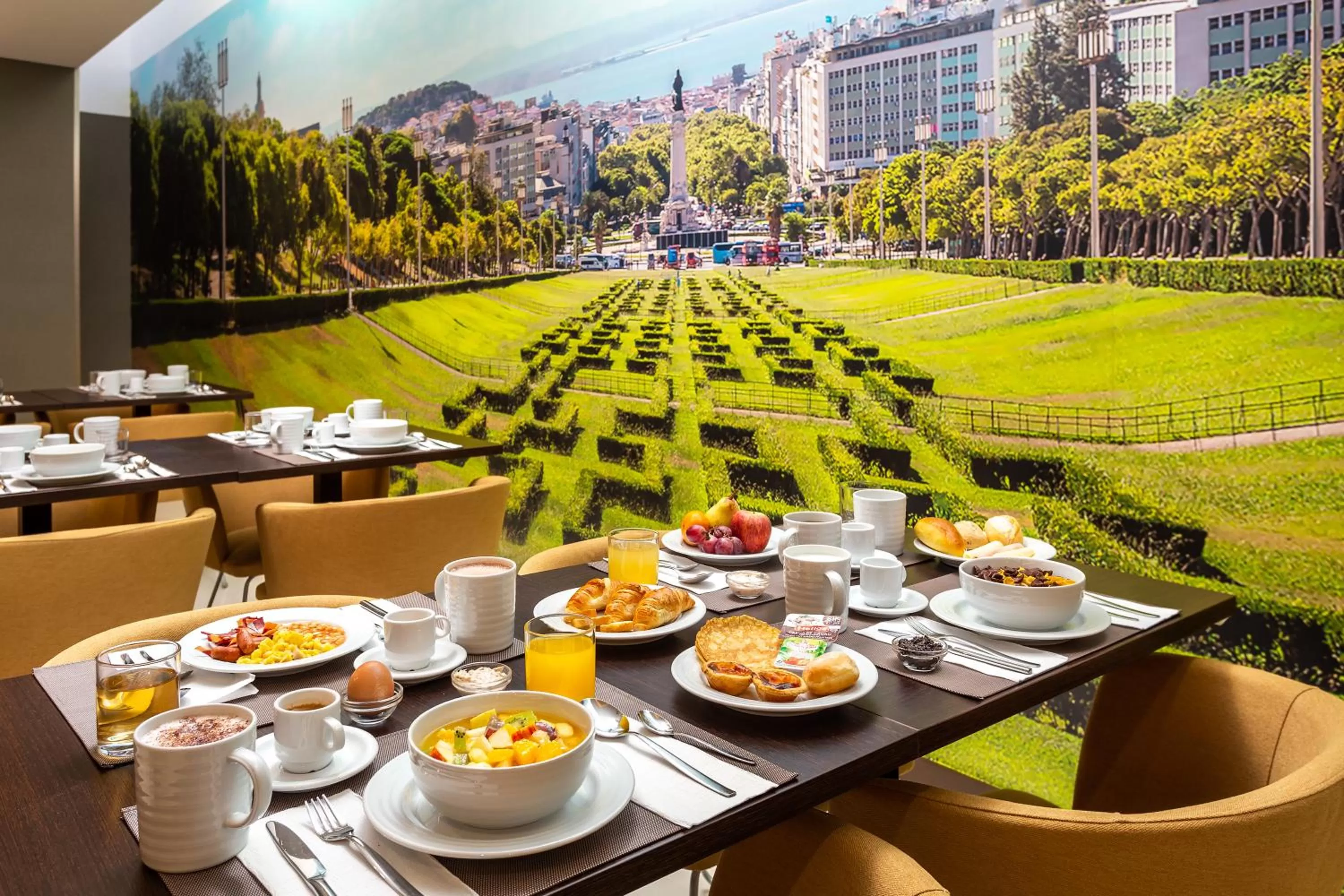 Breakfast in Empire Marquês Hotel