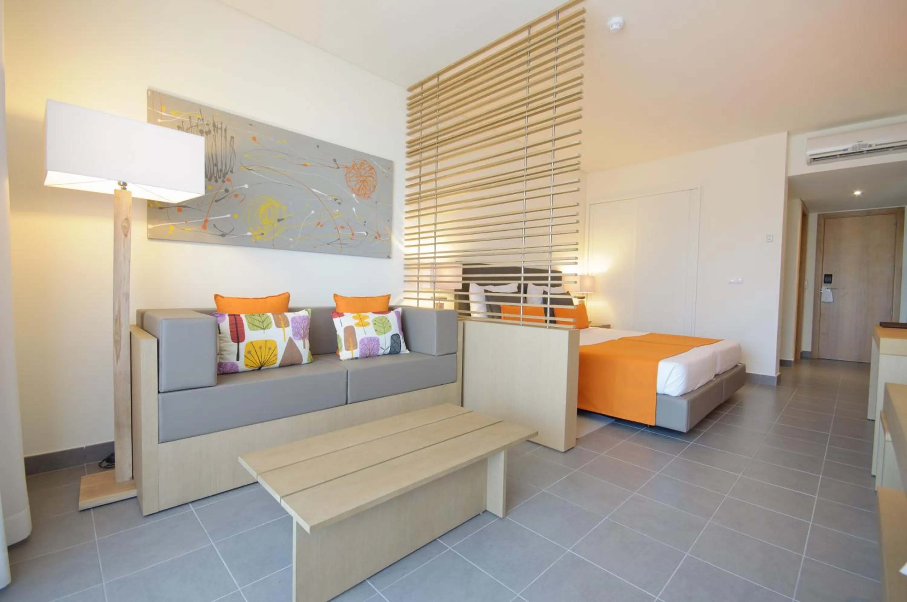 Bed in Oasis Salinas Sea