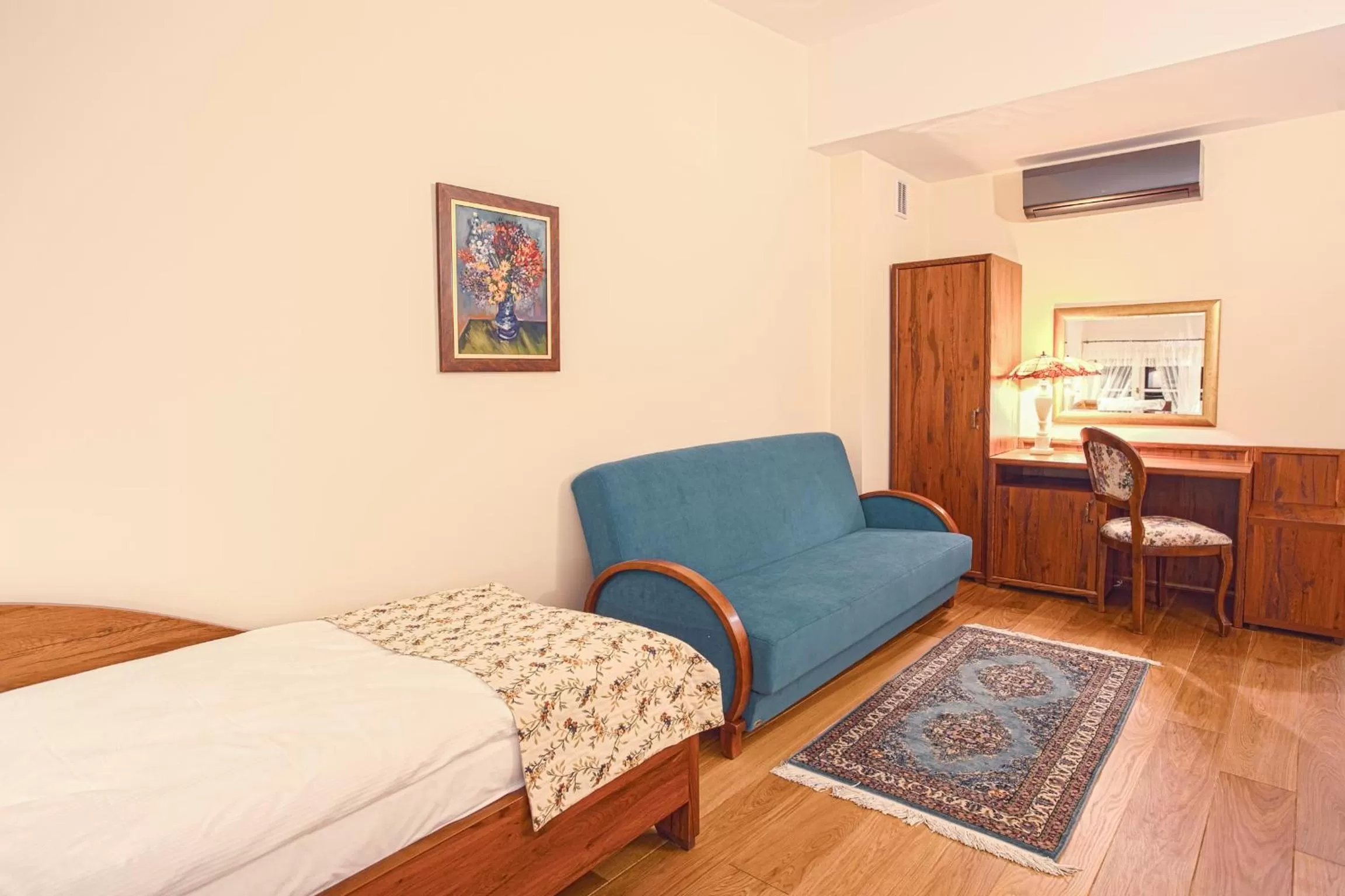 Photo of the whole room, Bed in Aparthotel Grodzka 21