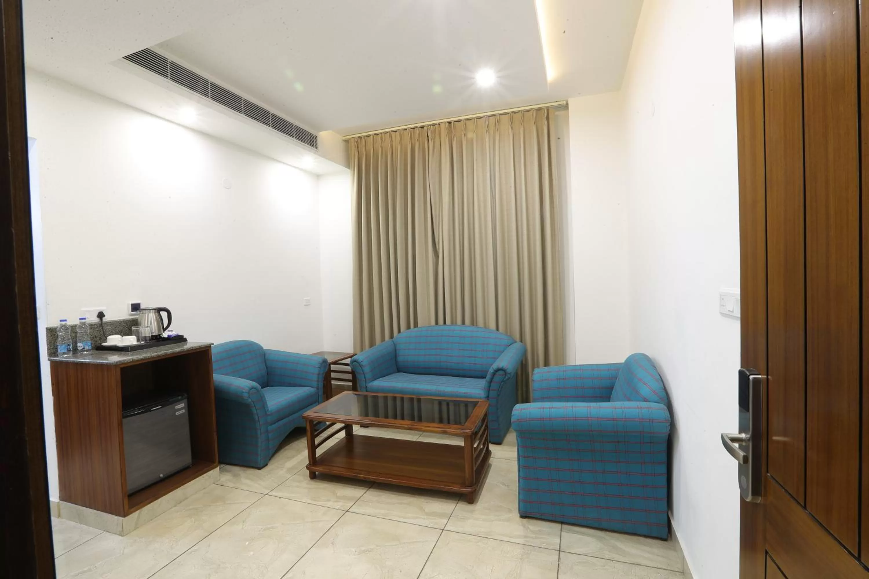 Coffee/tea facilities in Grand Hotel Nawanshahr