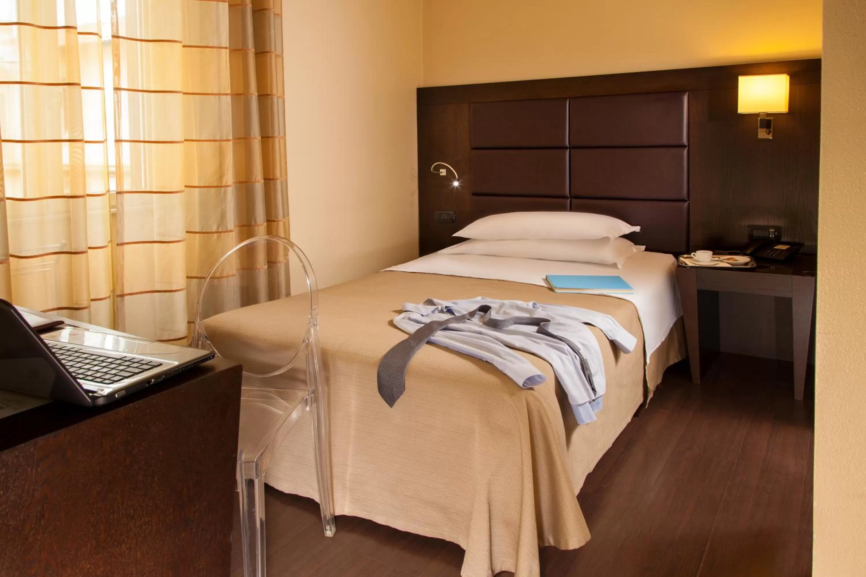 Photo of the whole room, Bed in Hotel Buenos Aires