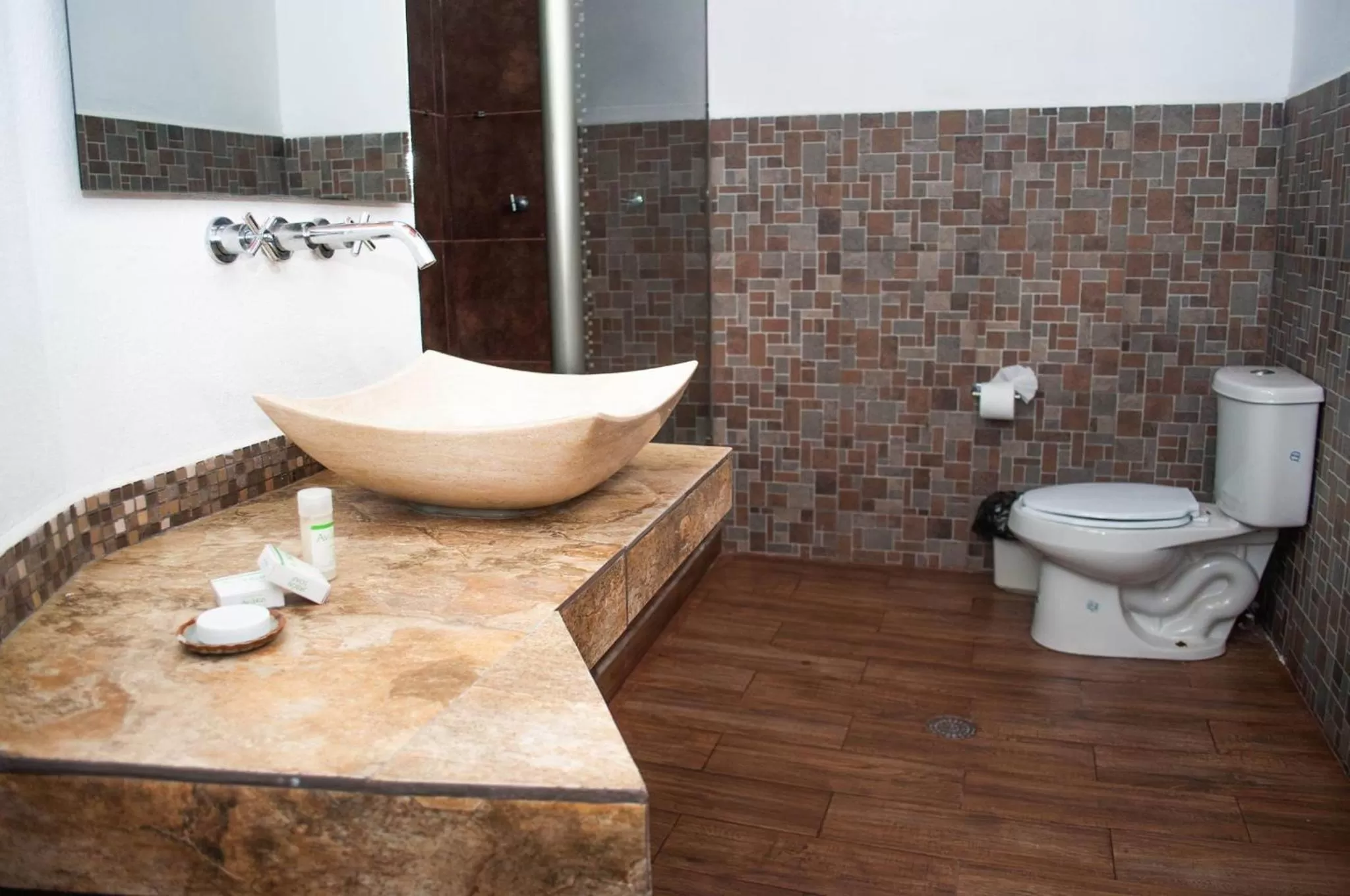 Shower, Bathroom in Mansión del Virrey