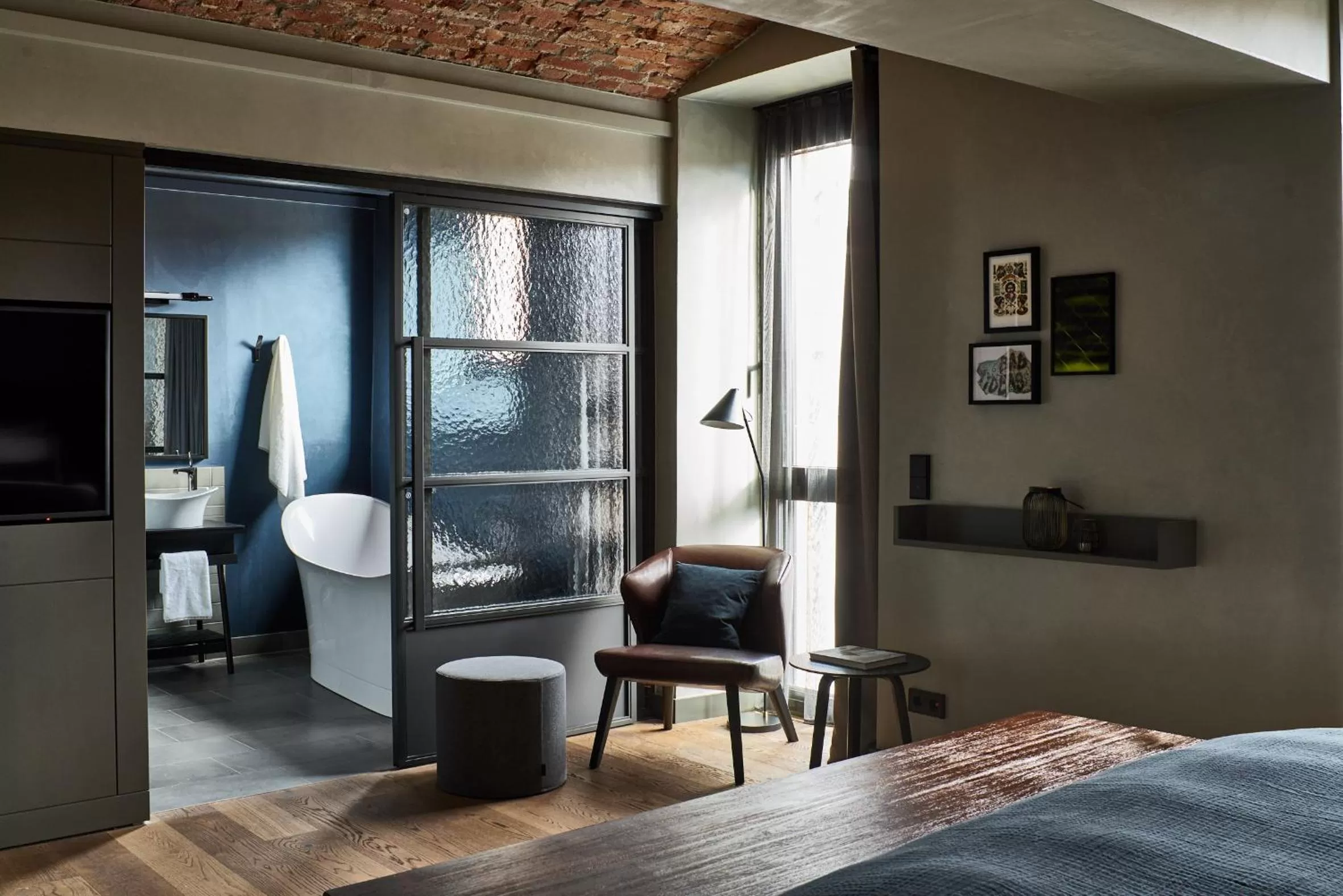 Bathroom, Bed in Hotel Liberty Offenburg