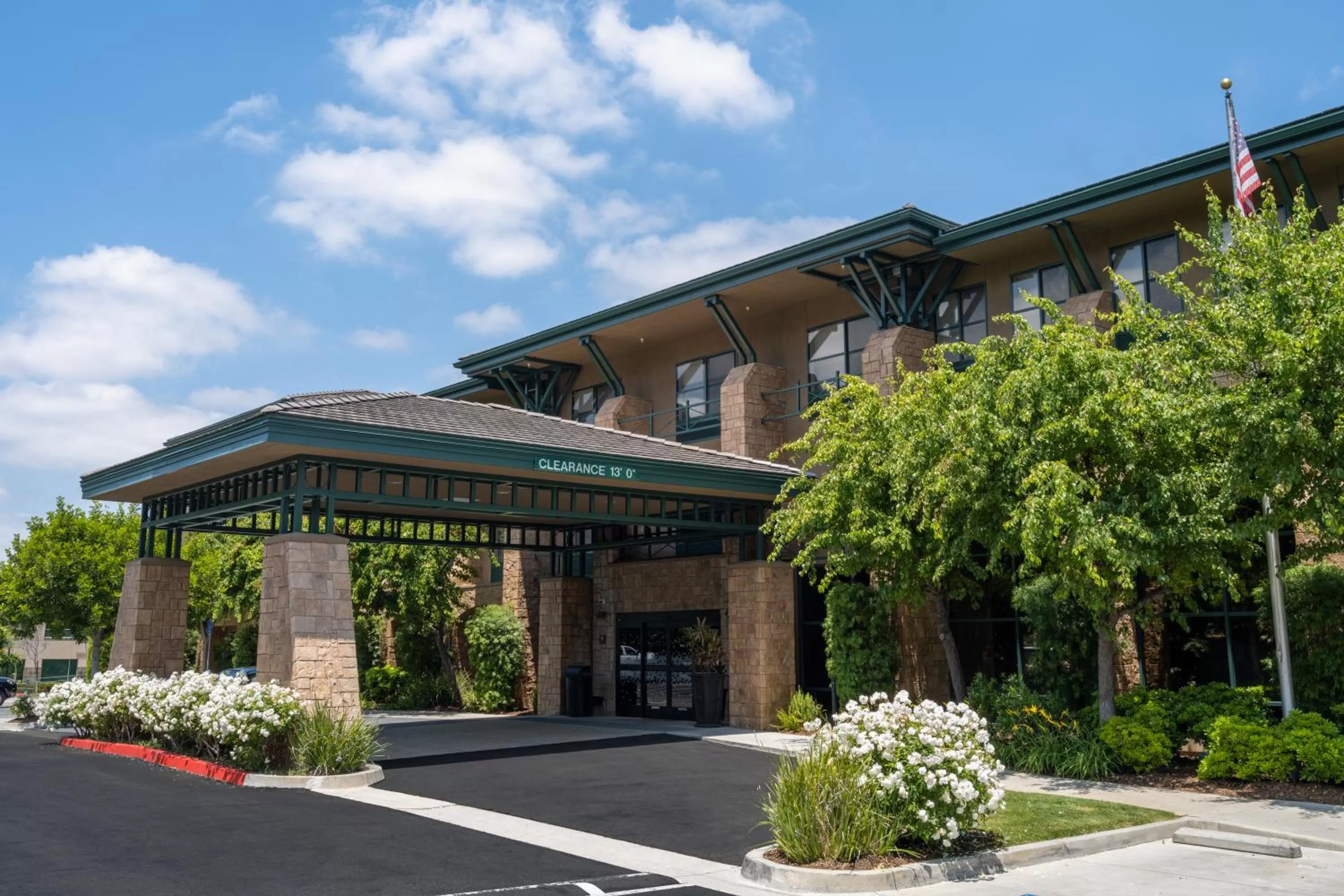 Property building in Hampton Inn & Suites Agoura Hills