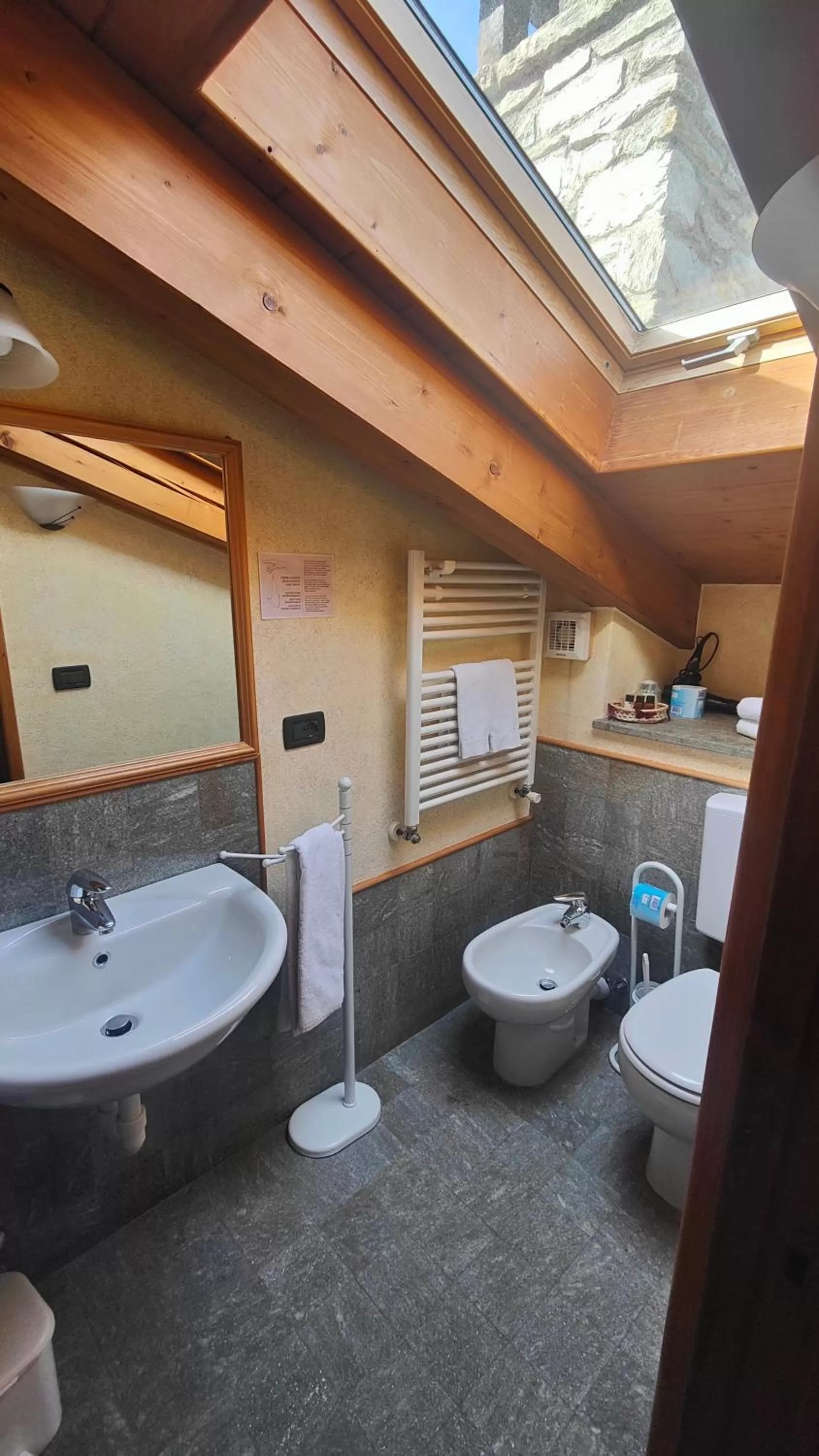 Bathroom in Hotel Lo Campagnar