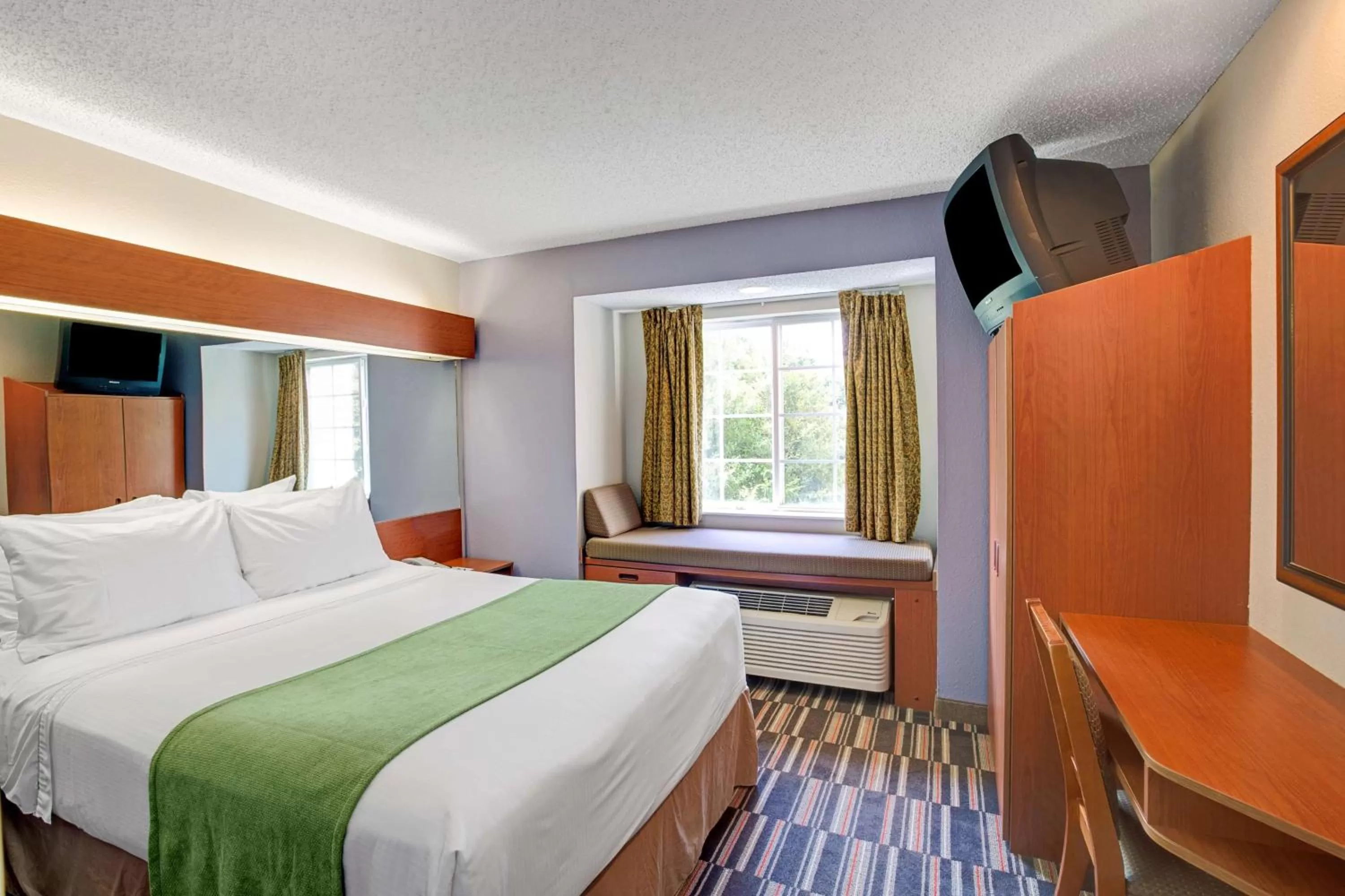 Queen Room with One Queen Bed - Non-Smoking in Microtel Inn & Suites by Wyndham Cherokee