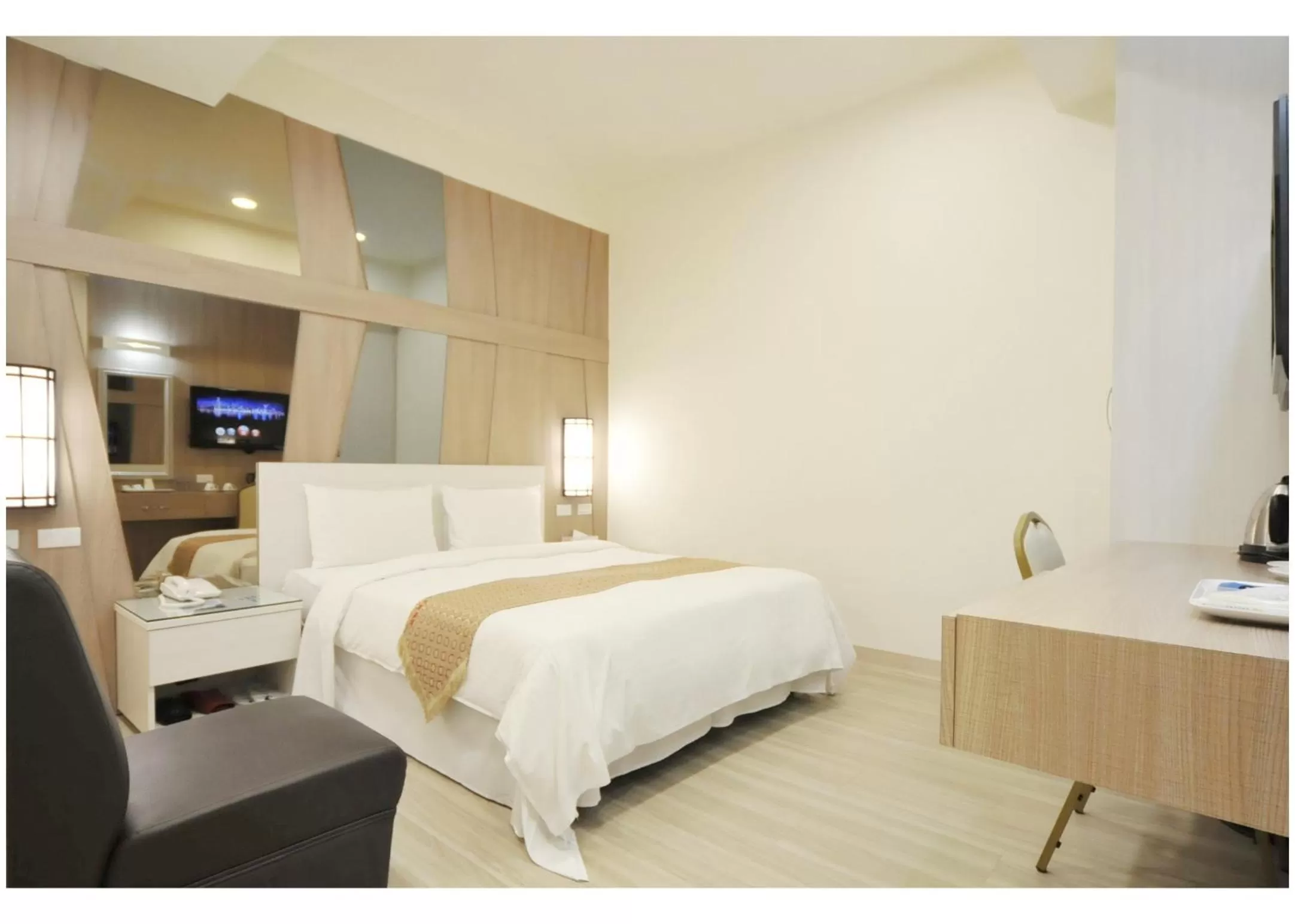 Photo of the whole room, Bed in Chengdian Hotel