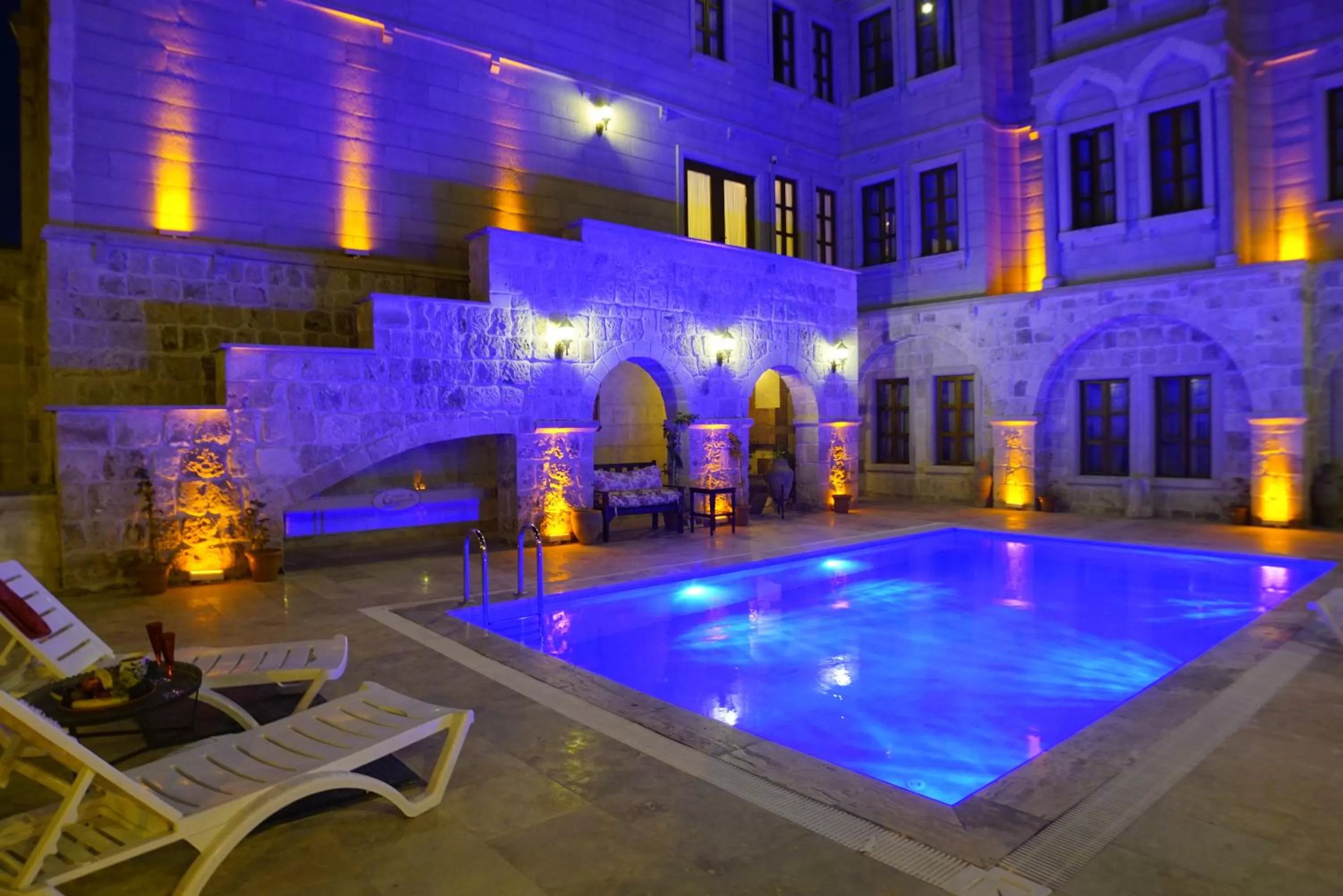 Swimming pool in Grand Cappadocia Hotel