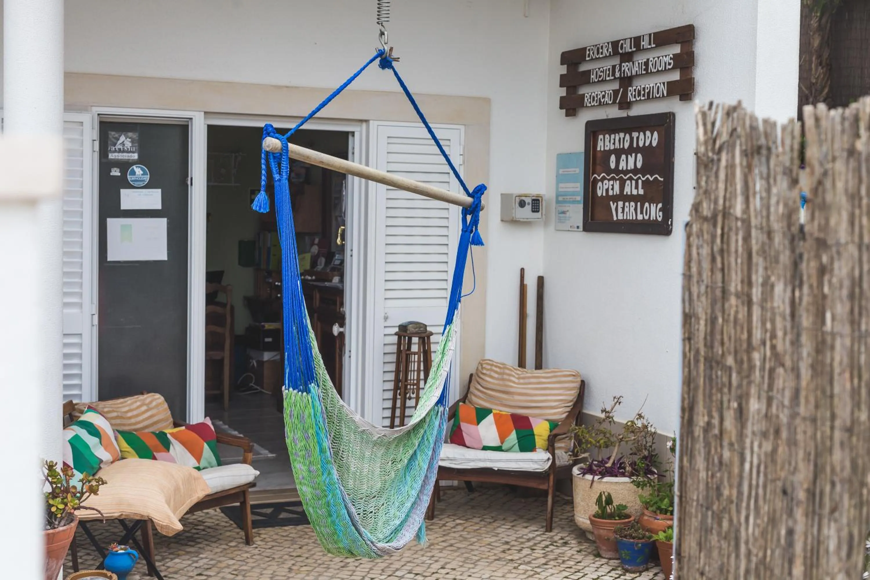 Facade/entrance in Ericeira Chill Hill Hostel & Private Rooms