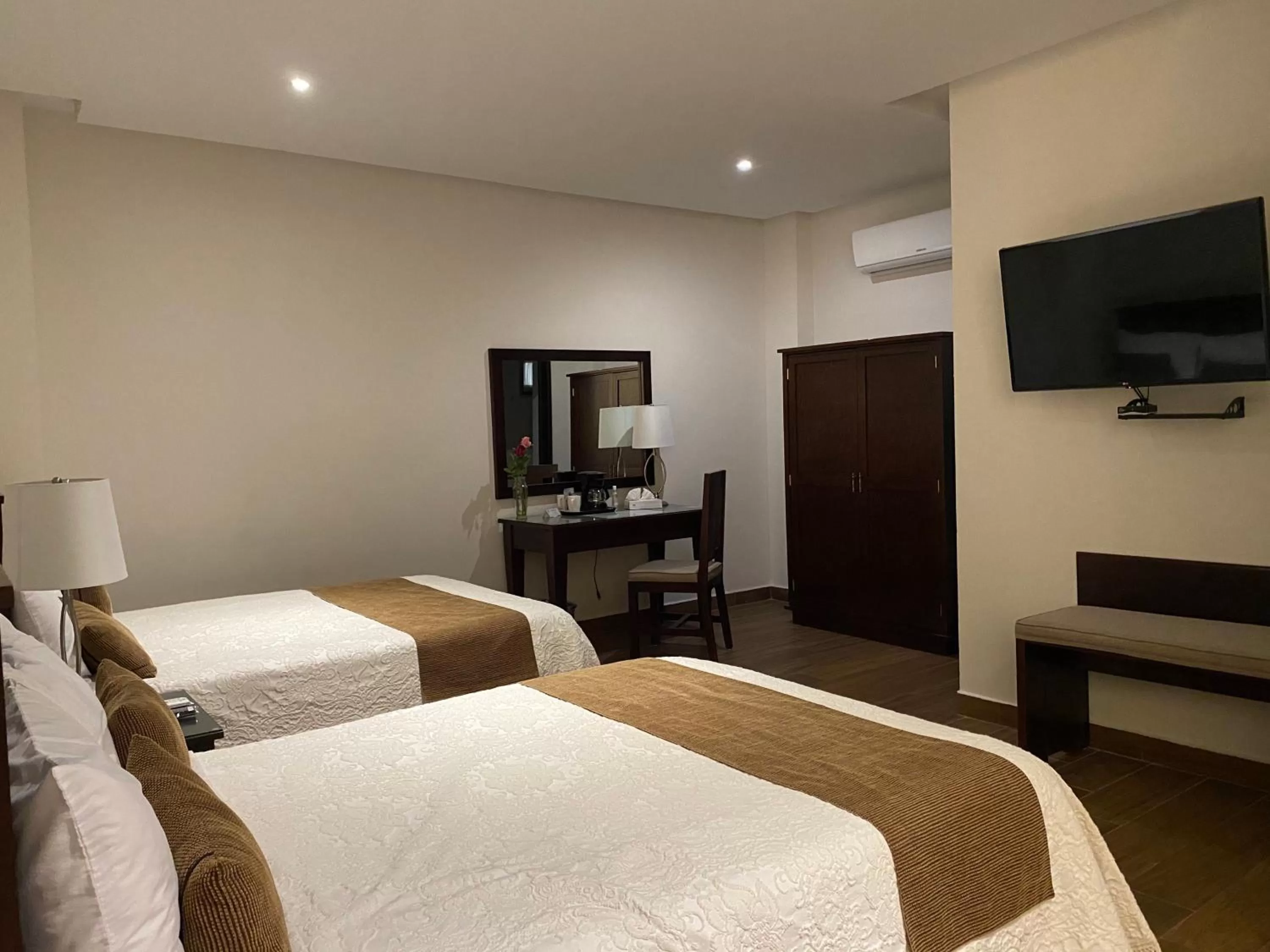 Bedroom, Bed in Hotel Casa Faroles Centro Histórico