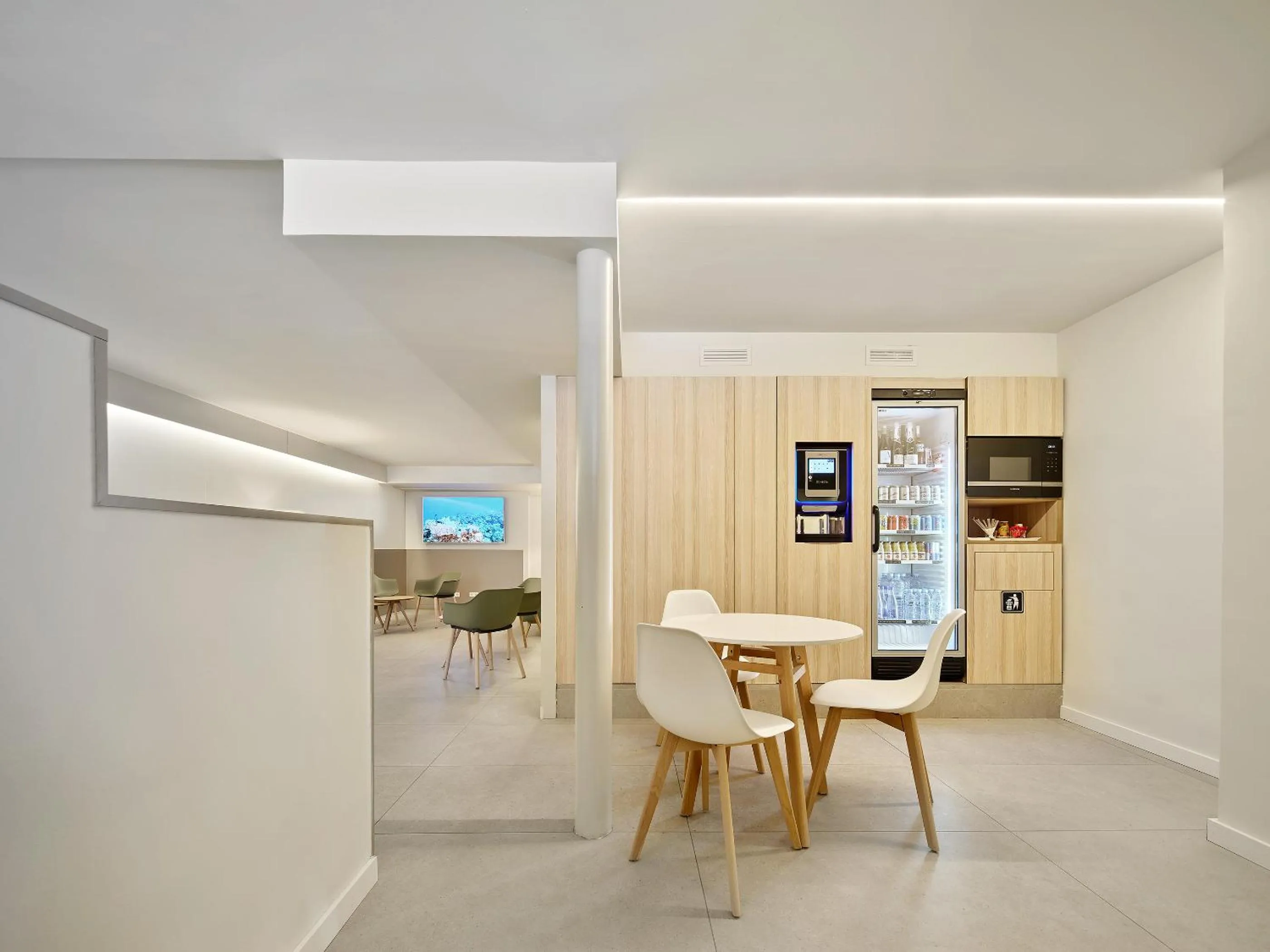 Dining area in Hostal Lami