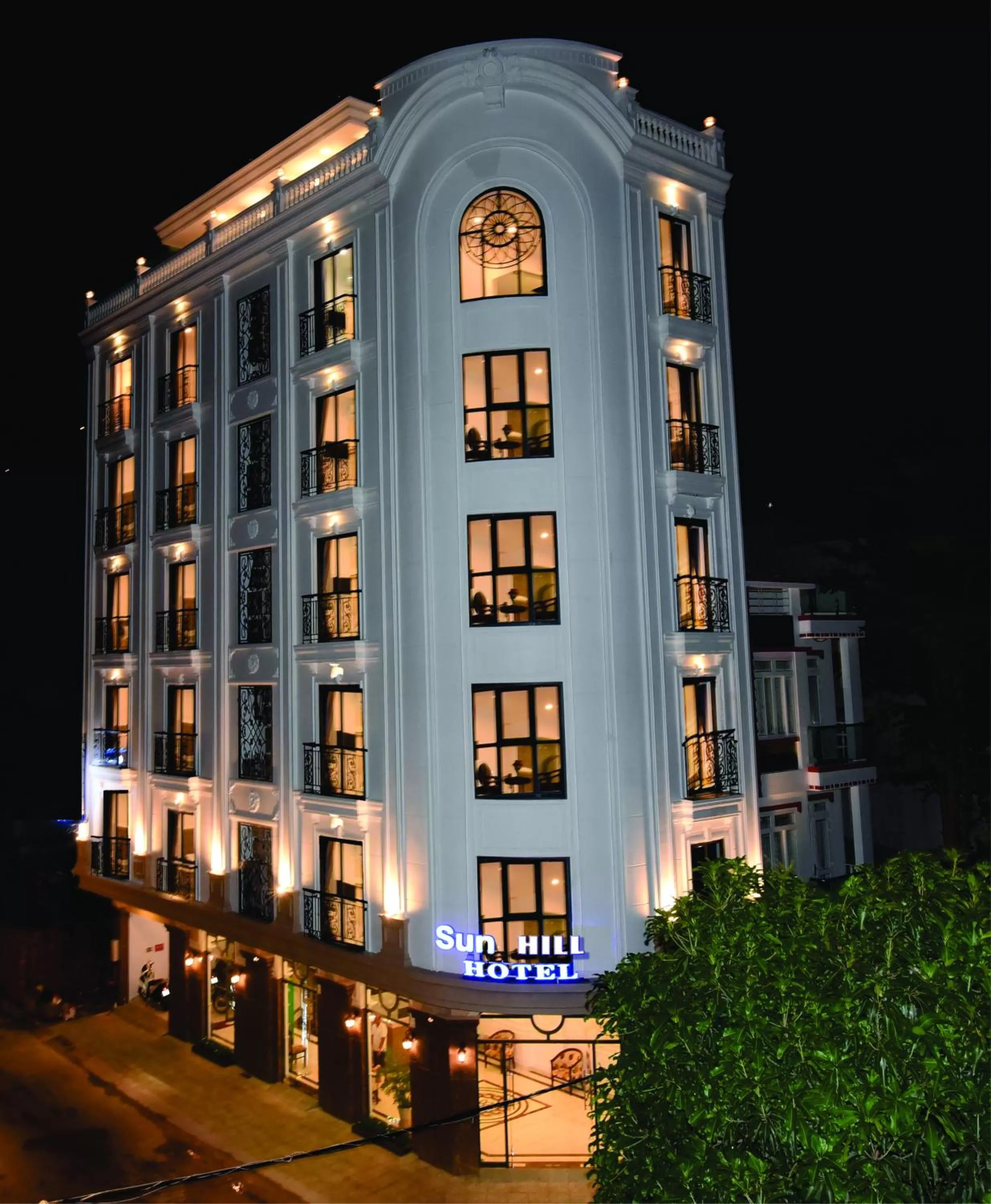 Property building in Sun Hill Hotel