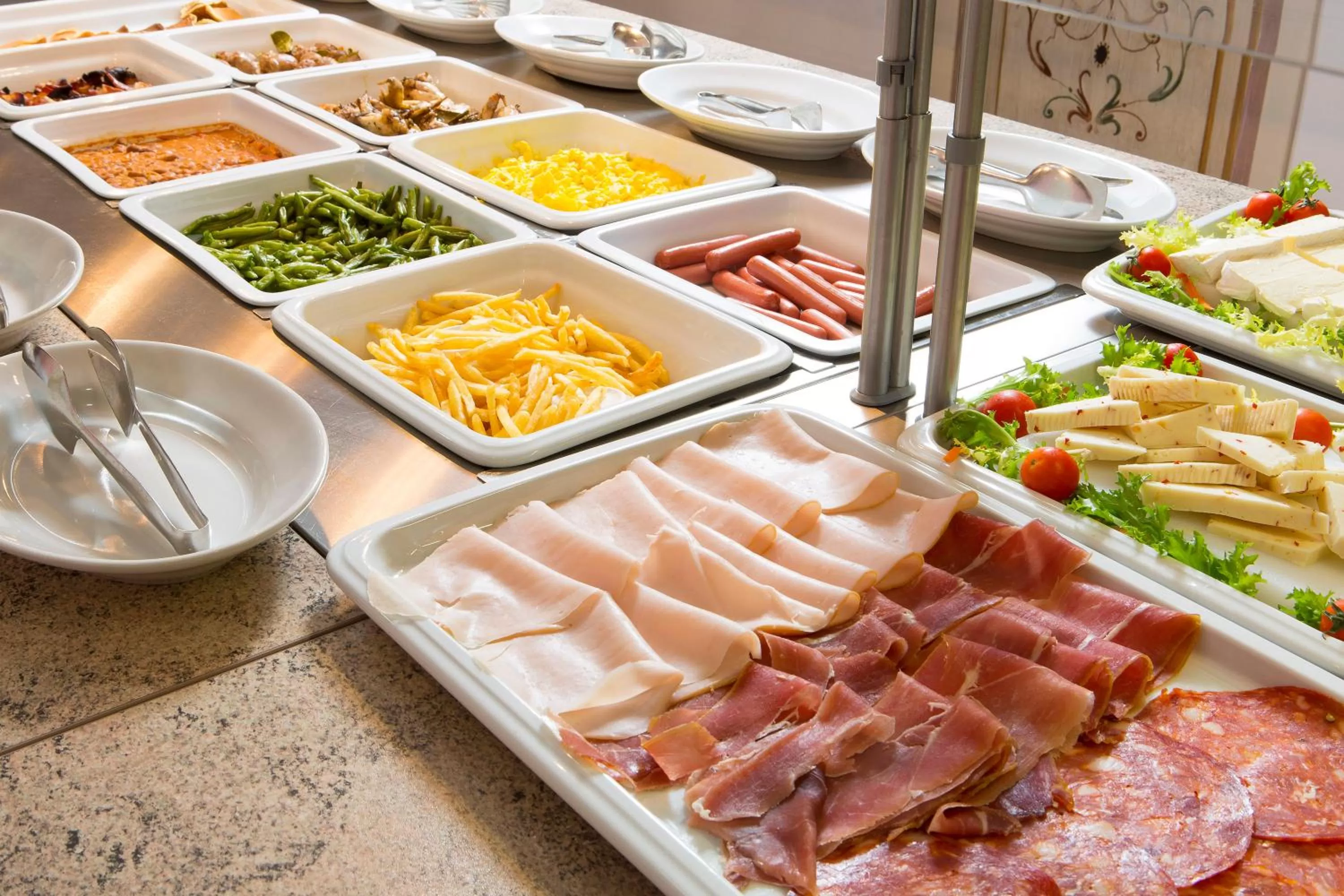 Breakfast in Golden Tulip Rome Piram