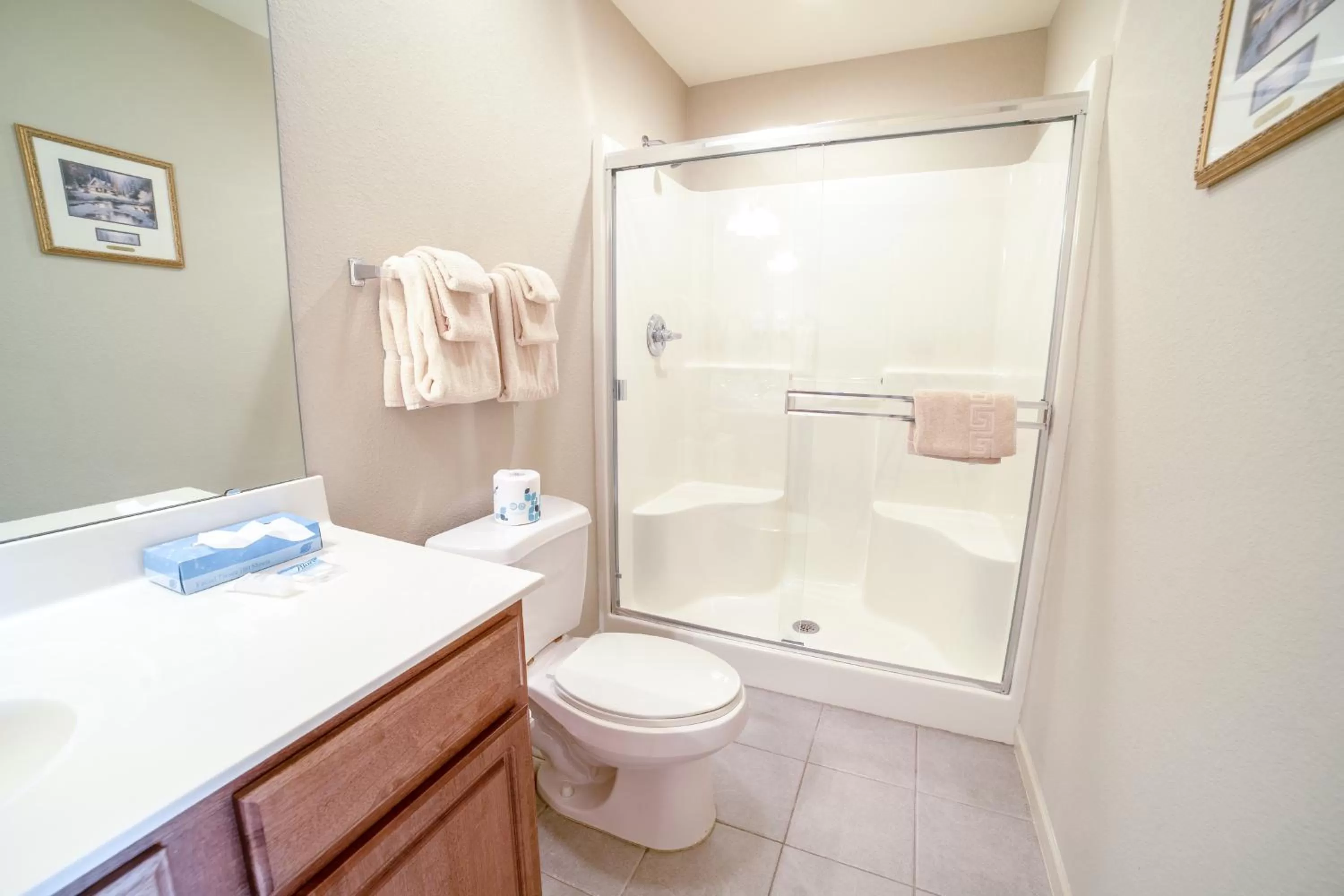 Shower in Thousand Hills Golf Resort