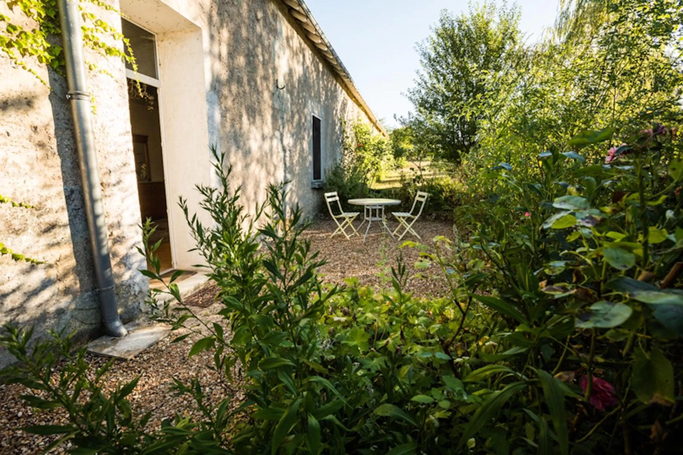 Patio in Chambres d'hôtes La Ferme du Grand Launay