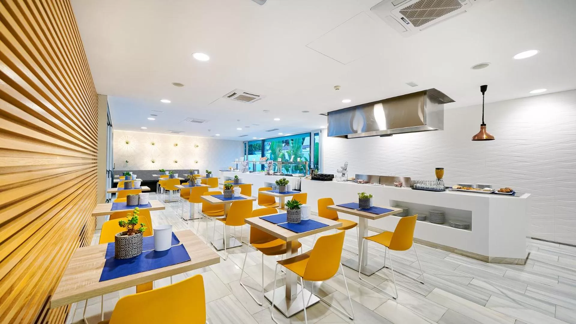 Restaurant/places to eat in Hotel Nayra - Adults Only