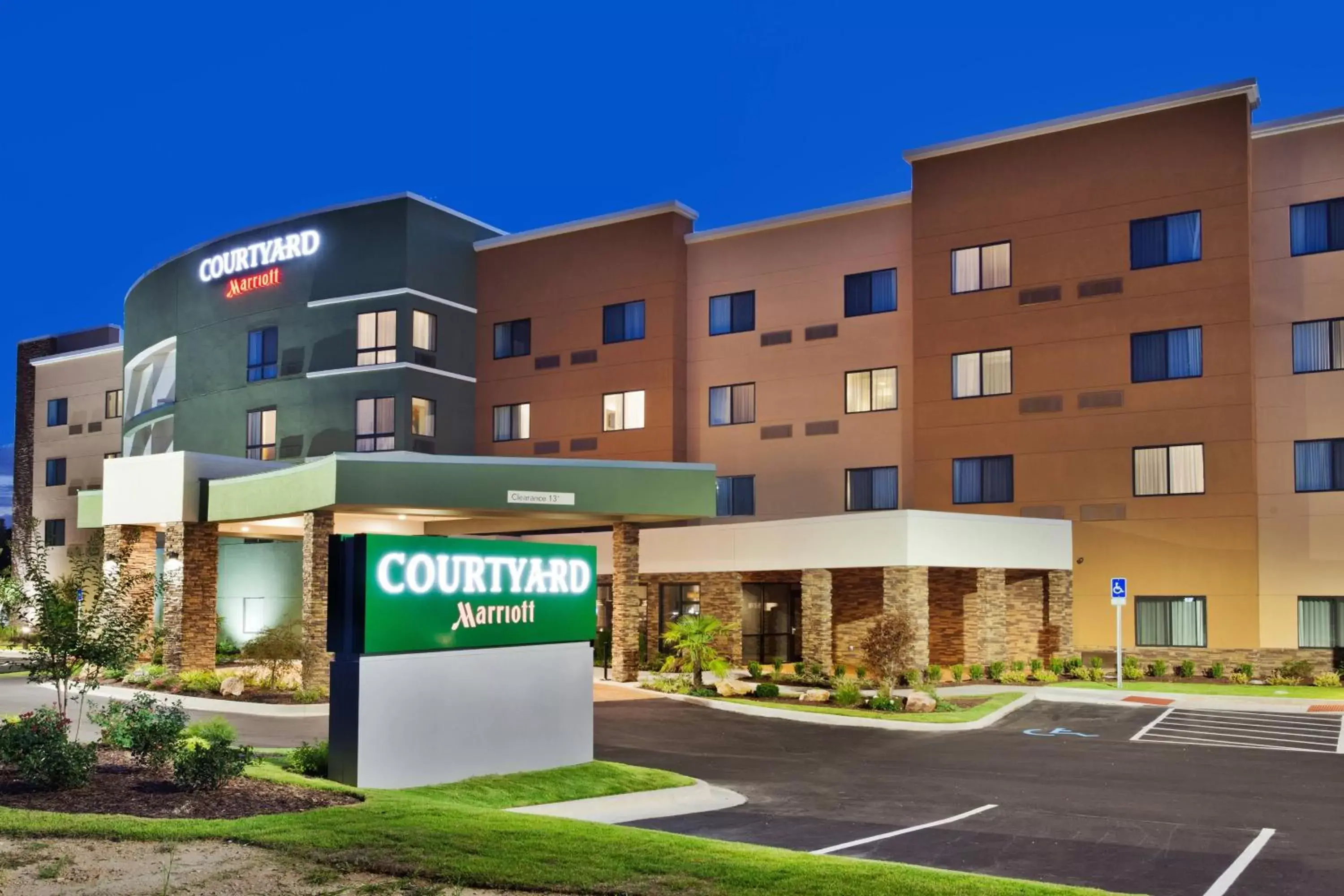 Courtyard by Marriott Auburn Courtyard by Marriott Auburn
