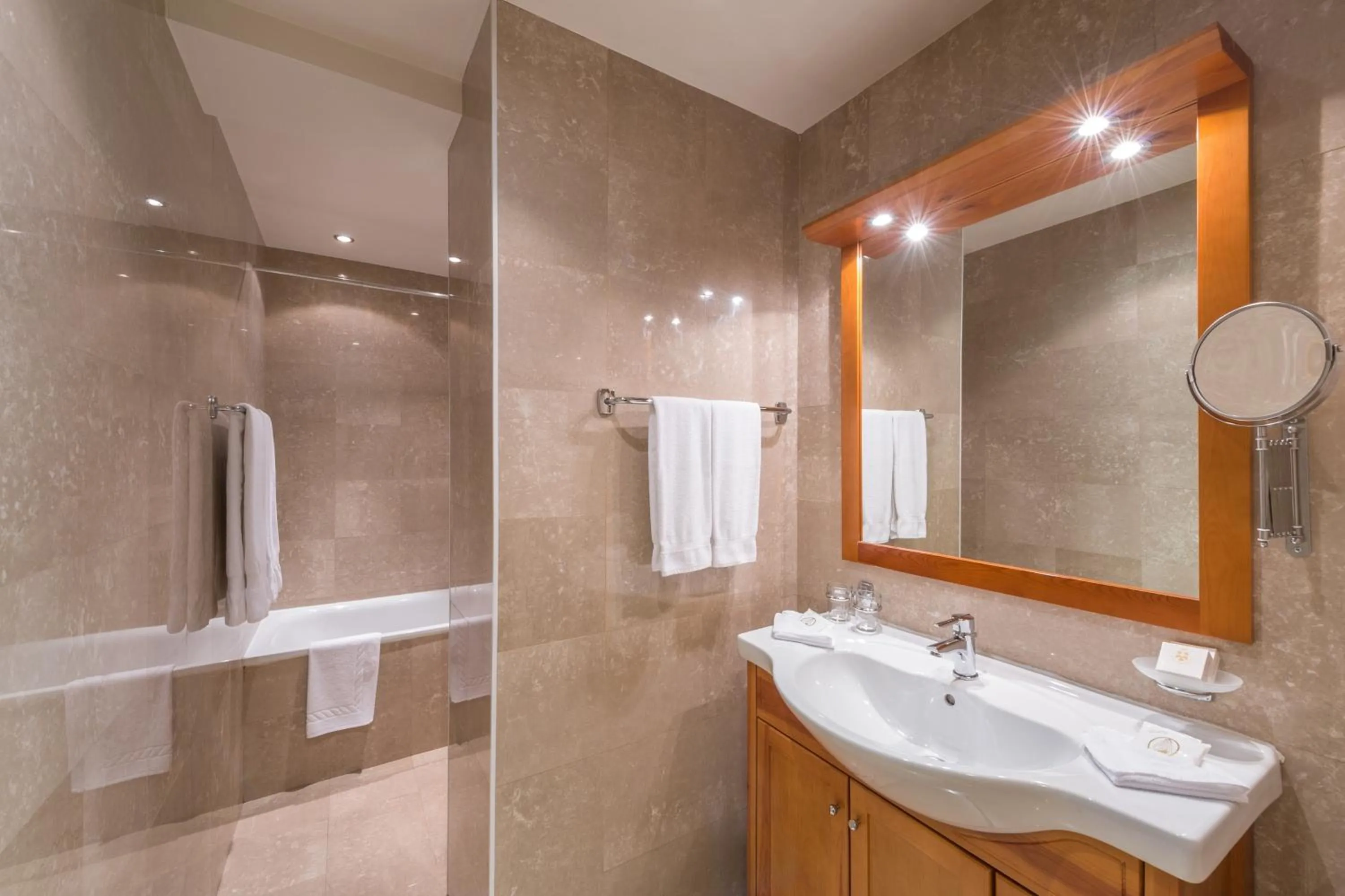 Bathroom in Hotel Century