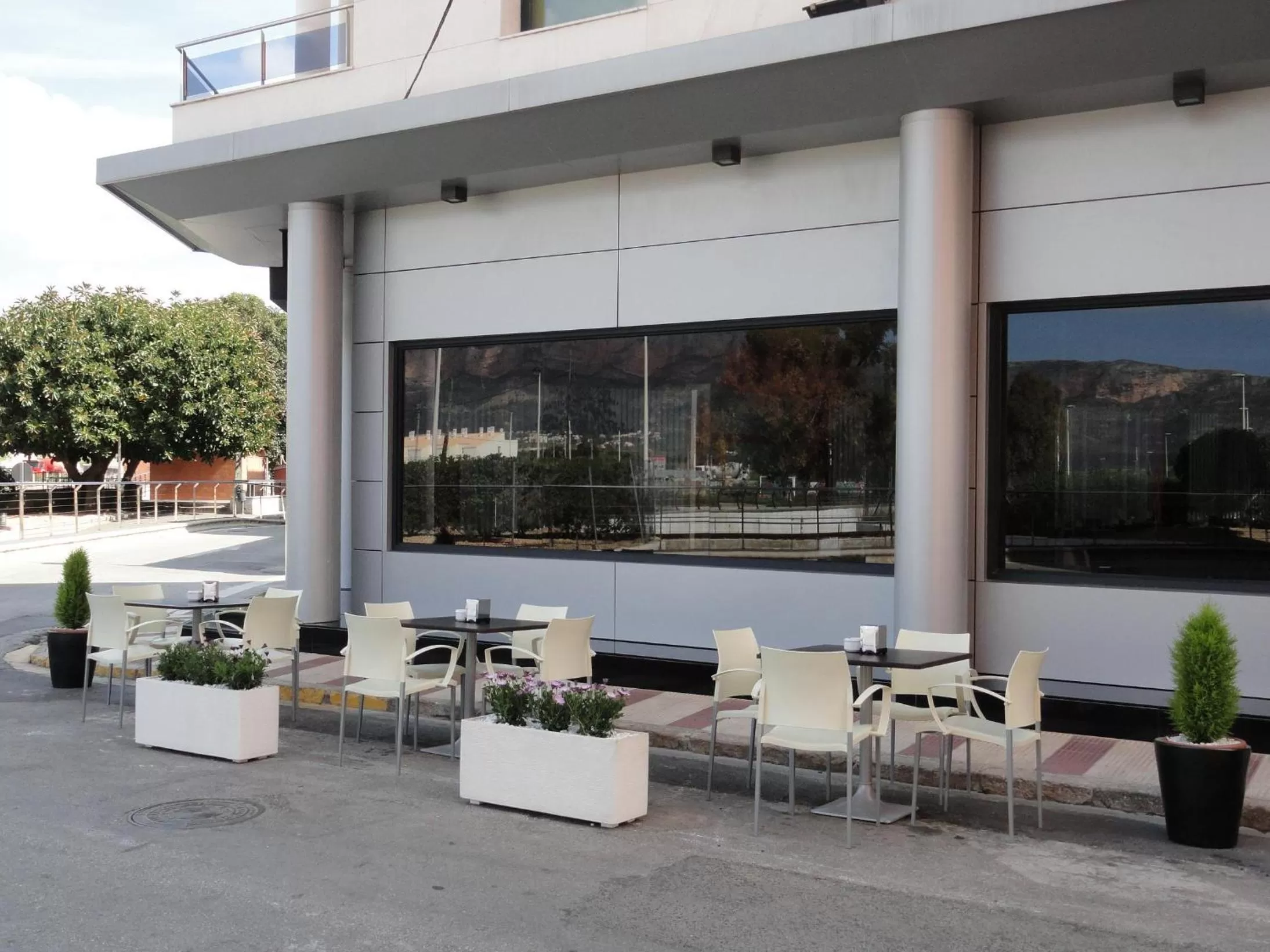 Facade/entrance in Nou Avenida