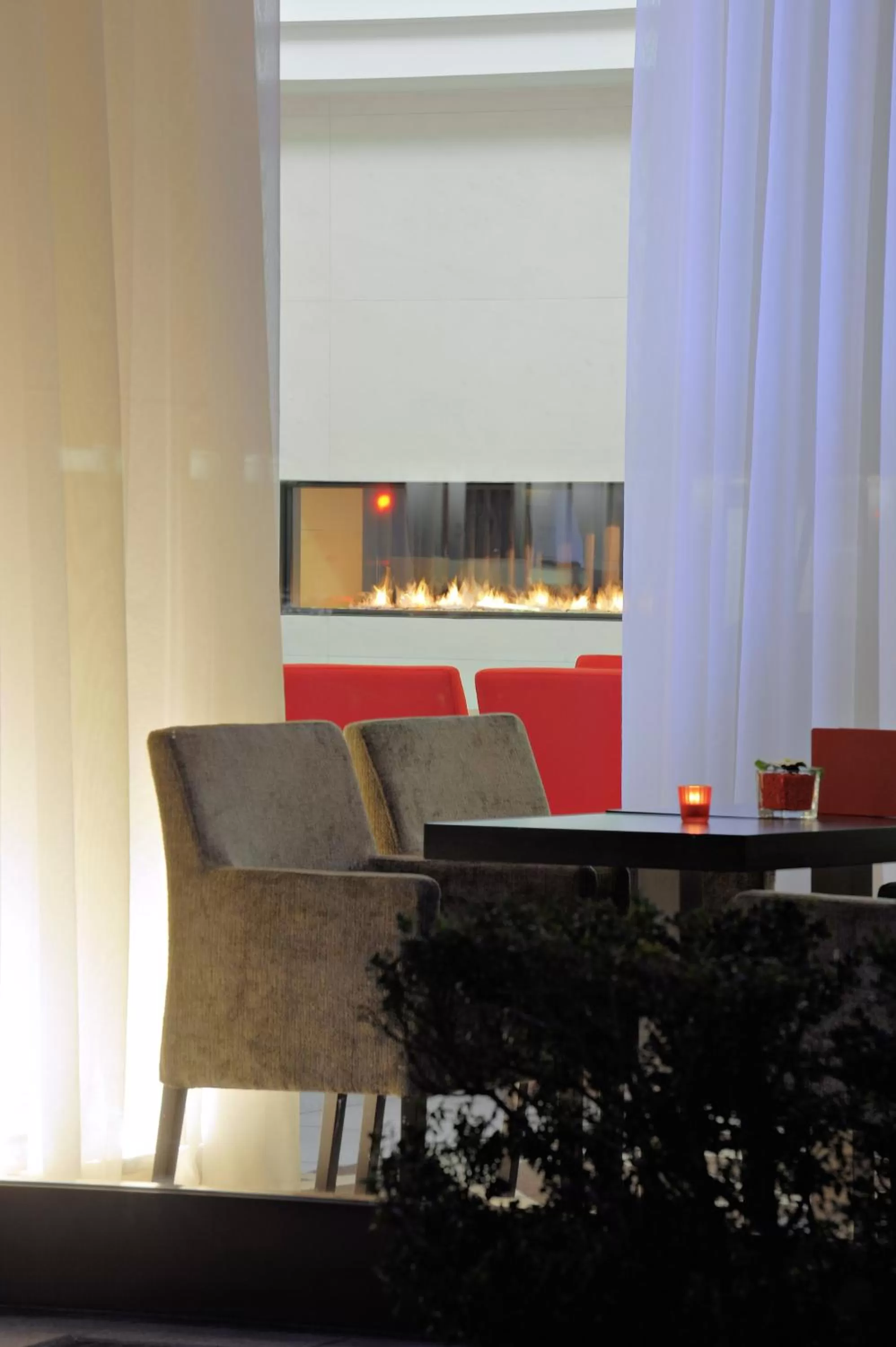 Lounge or bar in Radisson Blu Conference Hotel, Düsseldorf